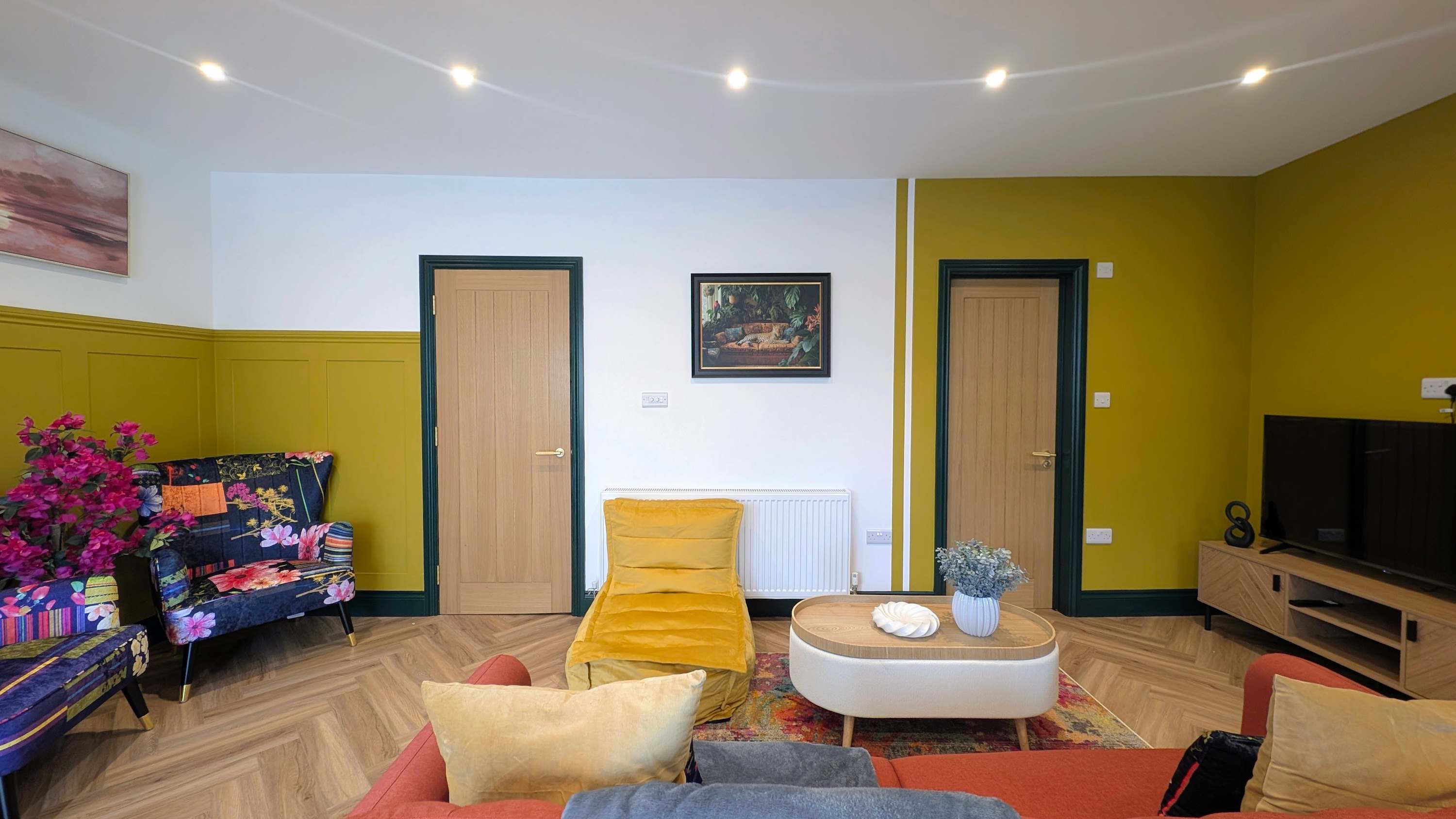 Luxury Seaton Beach Devon Sleeps 8 Parking in Queen Street 36 EX12 2RB - Property image 22 - VivreStays