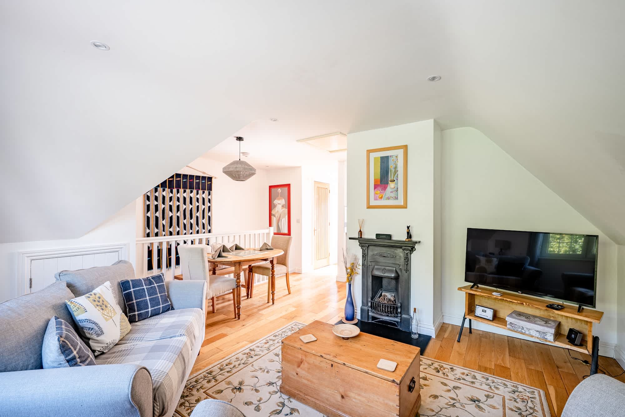 Comfortable Cottage with Decking in Castle Cary