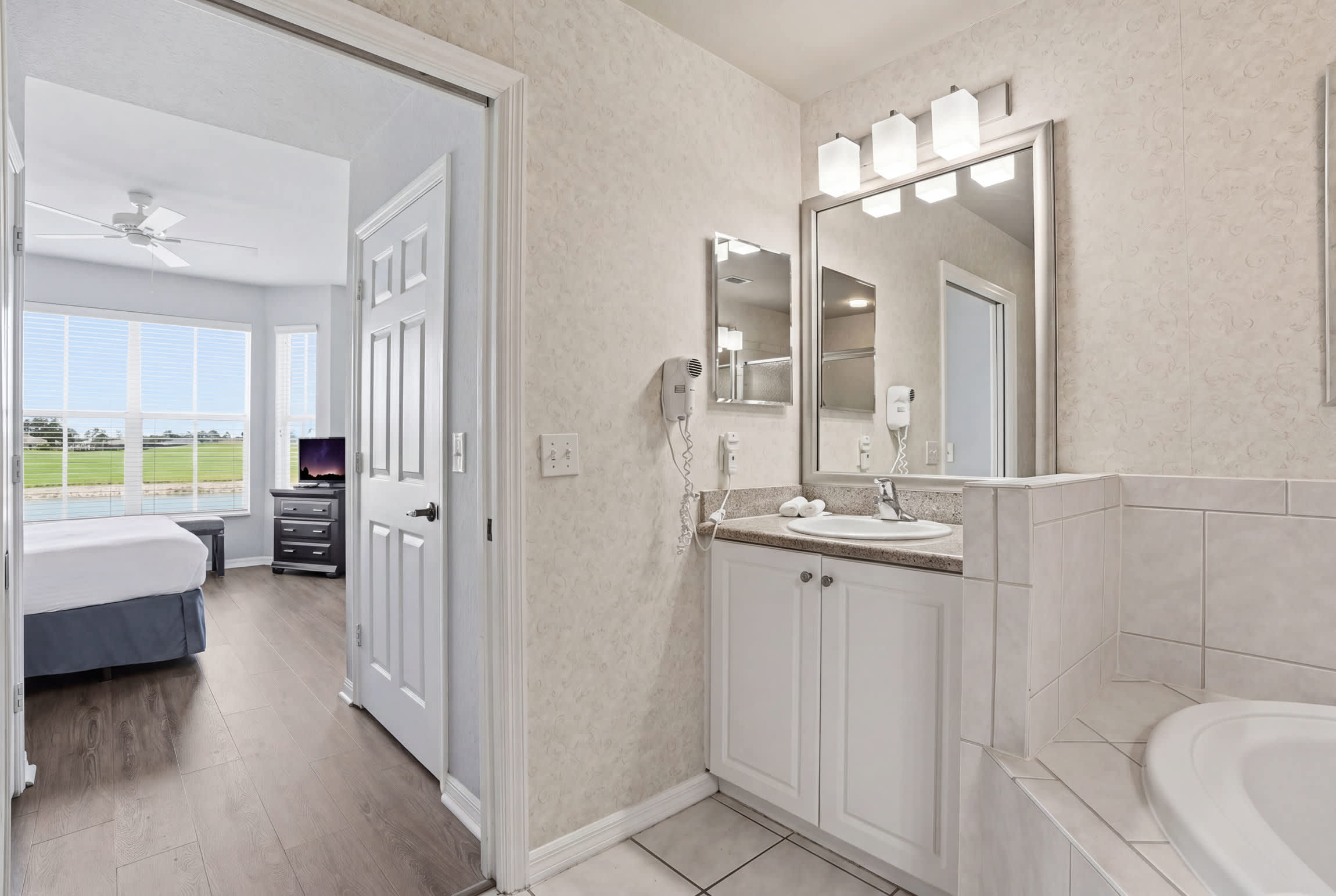 914 First Floor Golf and Lake View Sleeps 6 | Photo 25