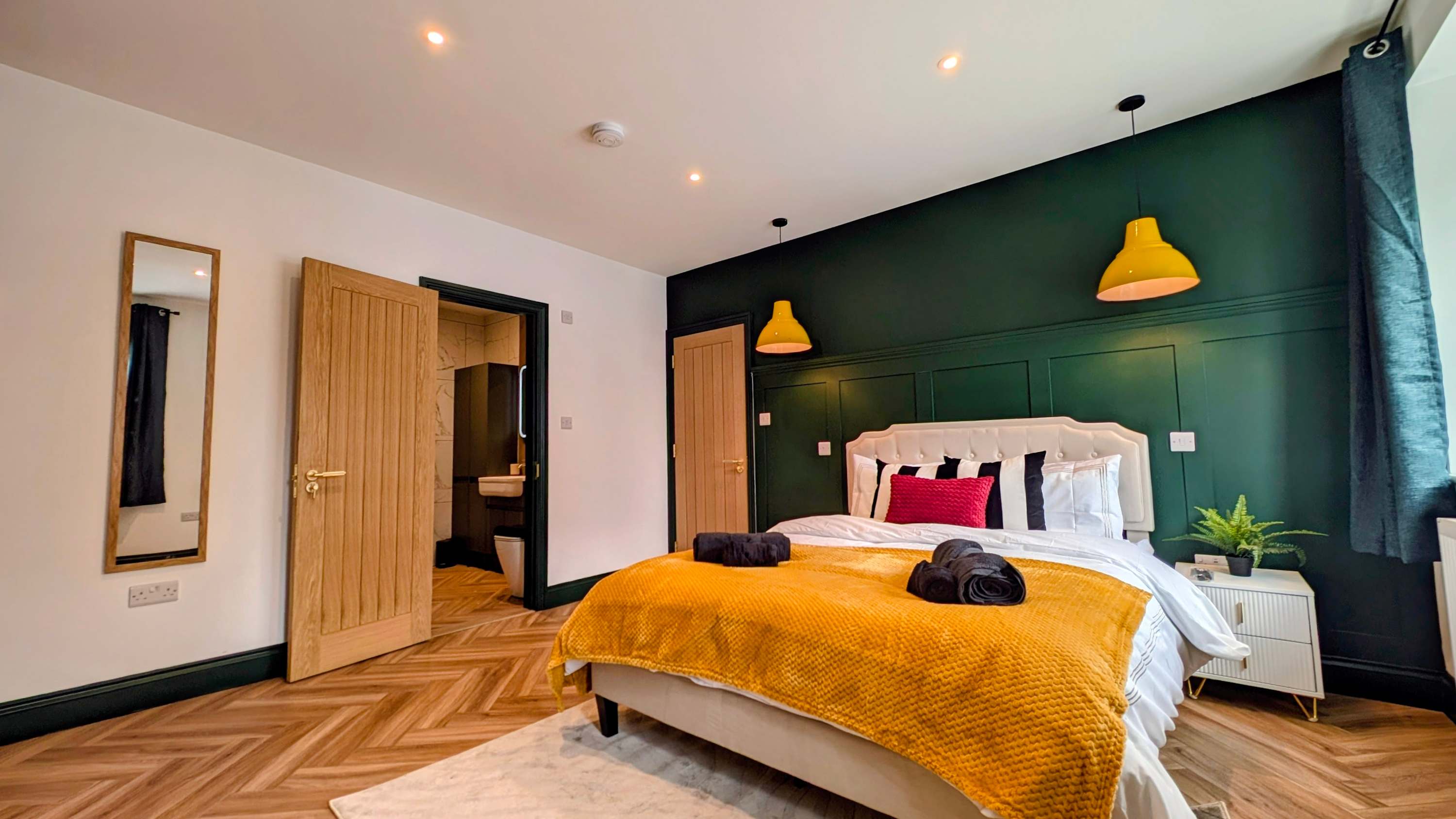 Luxury Seaton Beach Devon Sleeps 8 Parking in Queen Street 36 EX12 2RB - Property image 30 - VivreStays