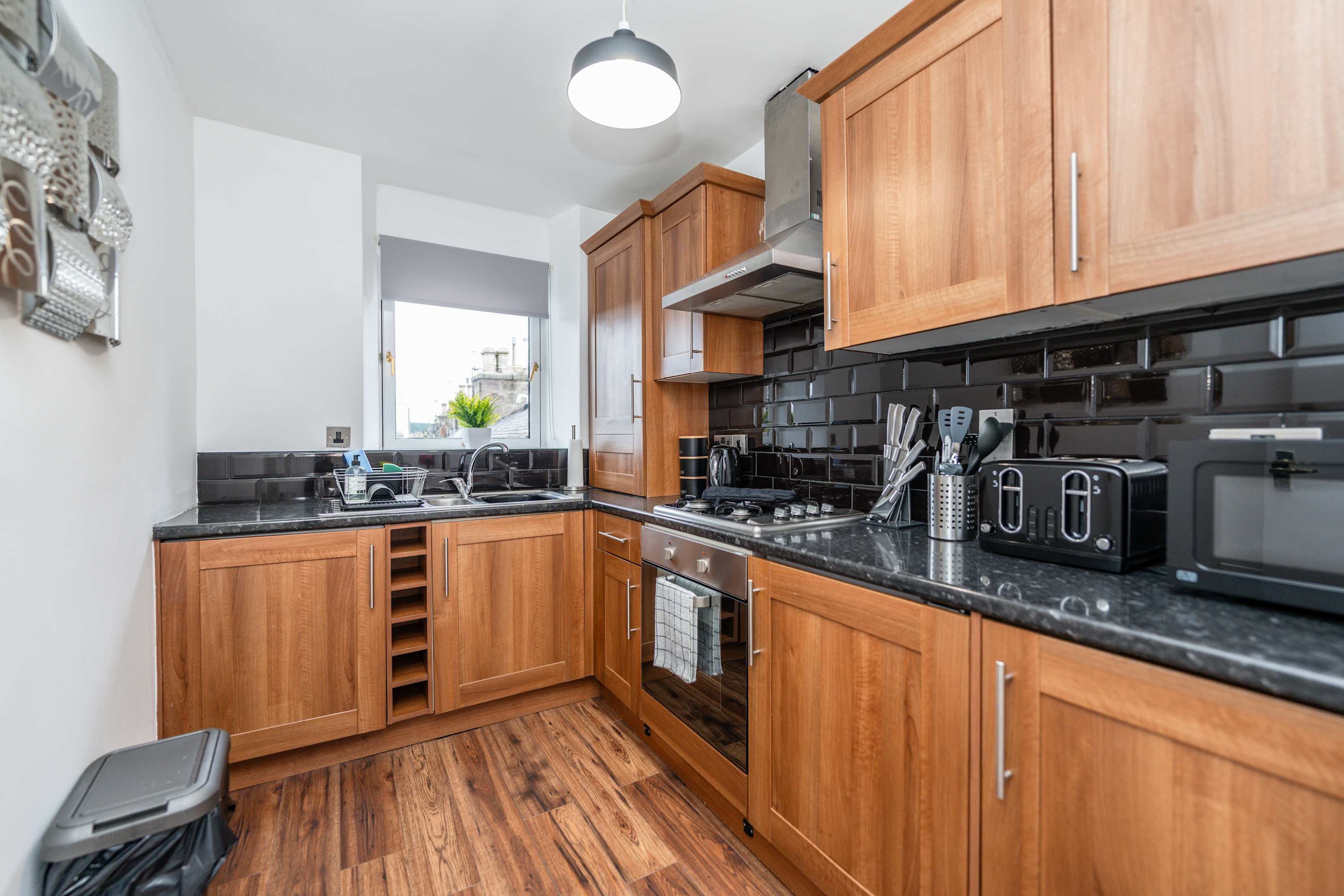 View Stylish 2BR -Free Parking -Near Shops and Cafes in Union Grove AB10 6AA Stylish 2BR -Free Parking -Near Shops and Cafes in Union Grove AB10 6AA - Property image 4 - VivreStays