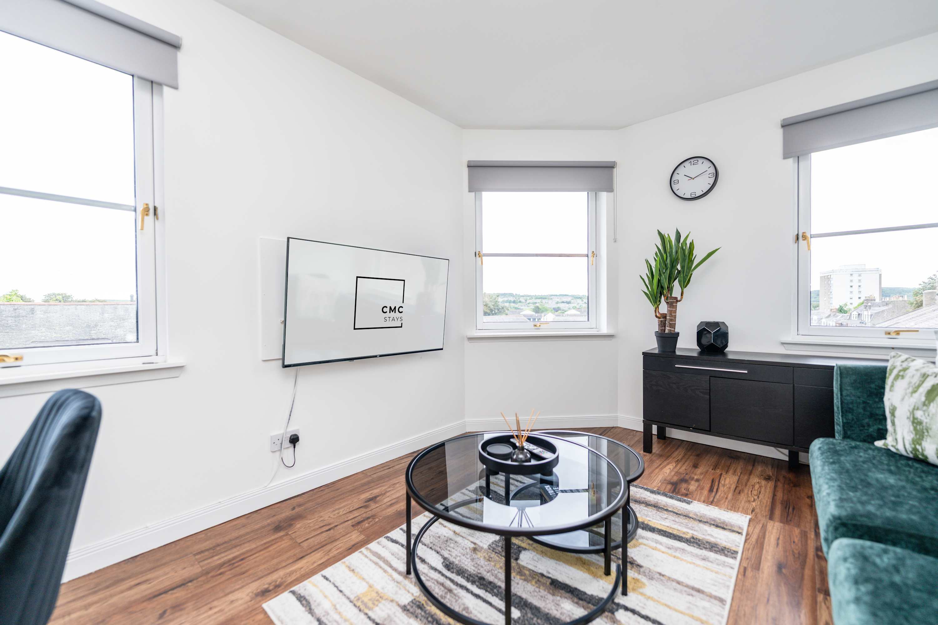 View Stylish 2BR -Free Parking -Near Shops and Cafes in Union Grove AB10 6AA Stylish 2BR -Free Parking -Near Shops and Cafes in Union Grove AB10 6AA - Property image 9 - VivreStays