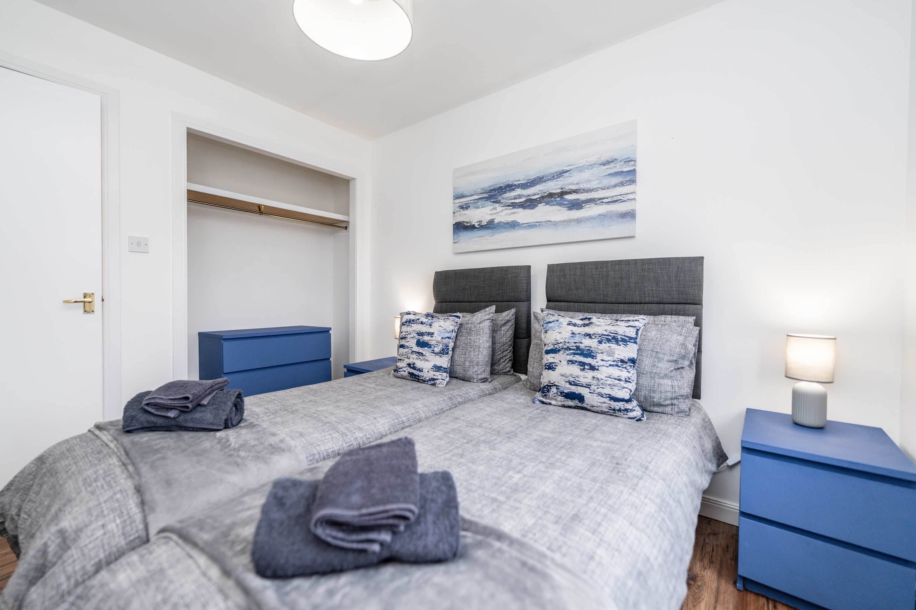 View Stylish 2BR -Free Parking -Near Shops and Cafes in Union Grove AB10 6AA Stylish 2BR -Free Parking -Near Shops and Cafes in Union Grove AB10 6AA - Property image 12 - VivreStays