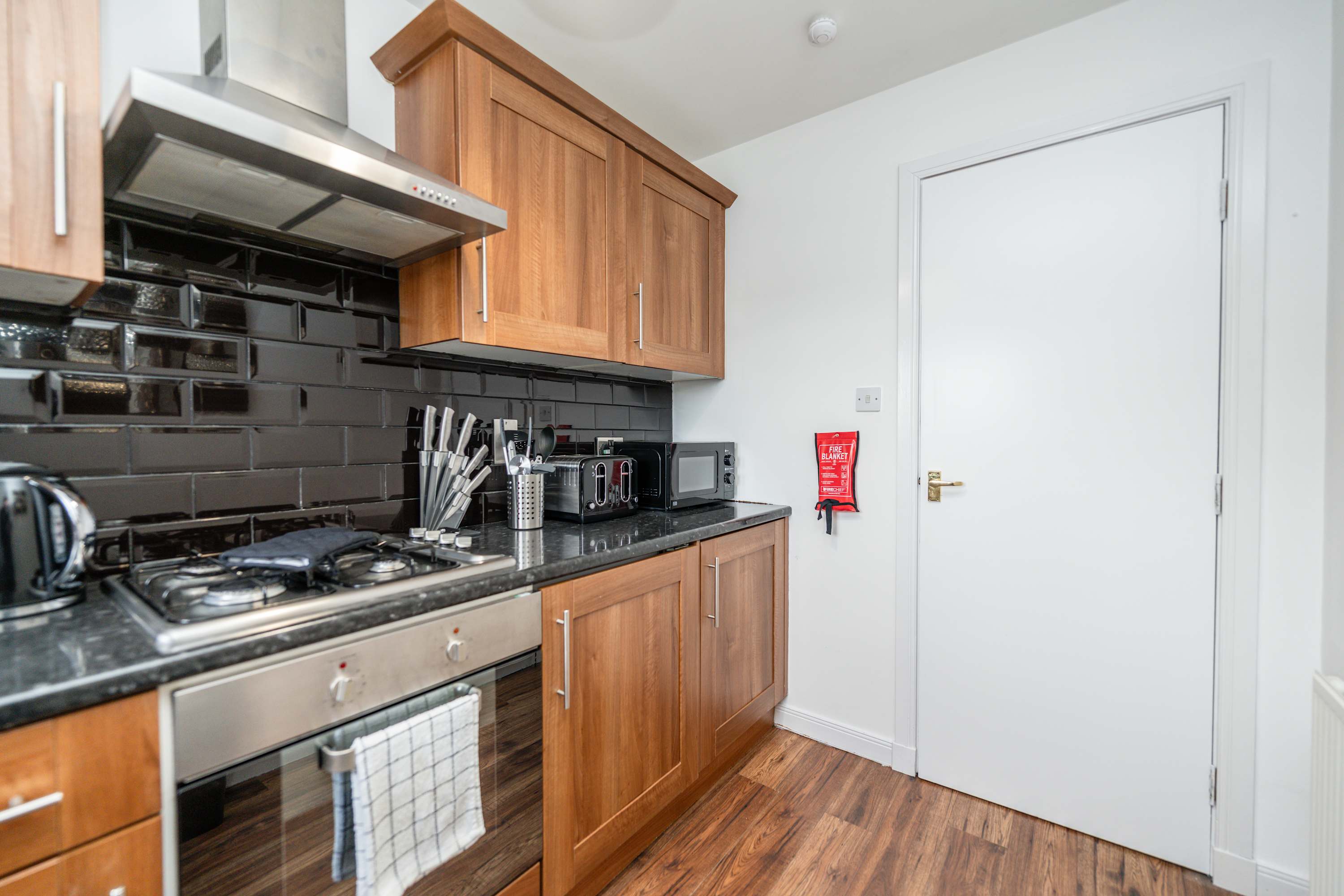 View Stylish 2BR -Free Parking -Near Shops and Cafes in Union Grove AB10 6AA Stylish 2BR -Free Parking -Near Shops and Cafes in Union Grove AB10 6AA - Property image 14 - VivreStays