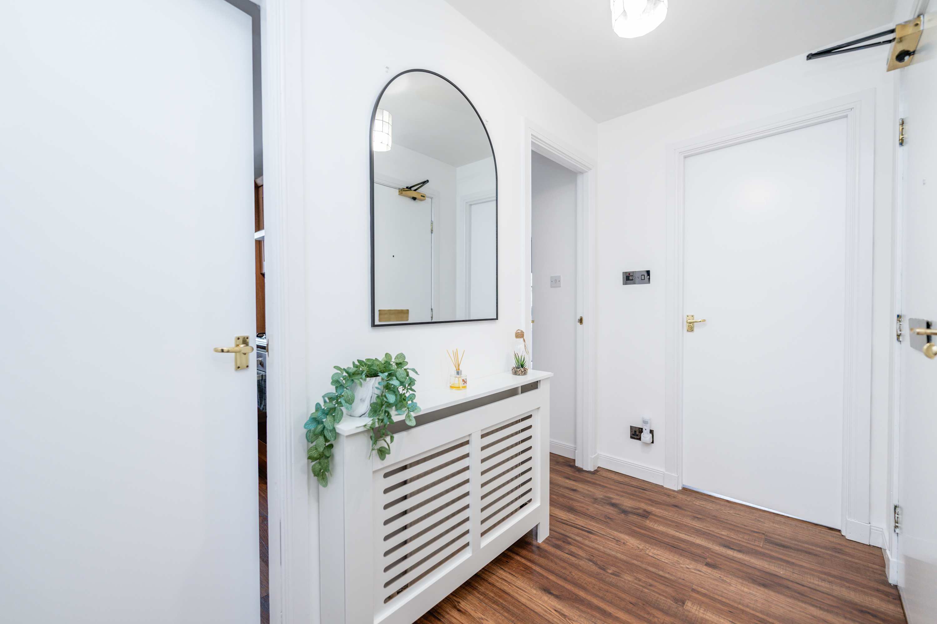 View Stylish 2BR -Free Parking -Near Shops and Cafes in Union Grove AB10 6AA Stylish 2BR -Free Parking -Near Shops and Cafes in Union Grove AB10 6AA - Property image 18 - VivreStays