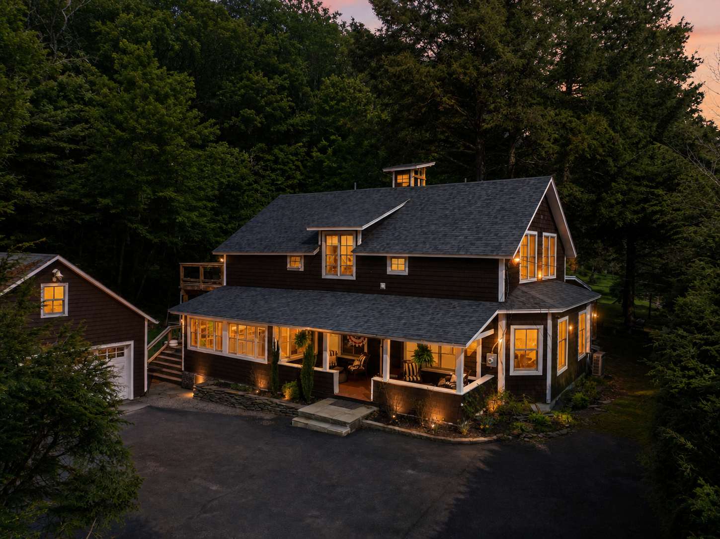 Deerfoot Inn_Co