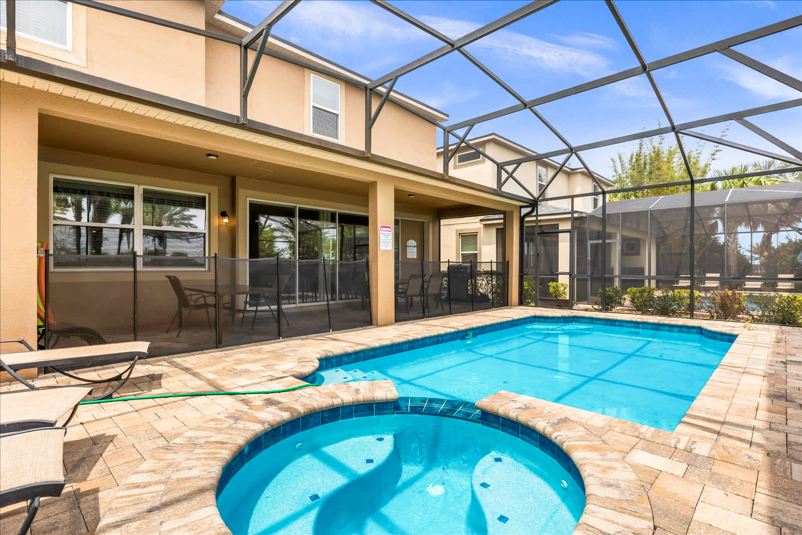 Kissimmee Villa: 9BR Retreat, Sleeps 18