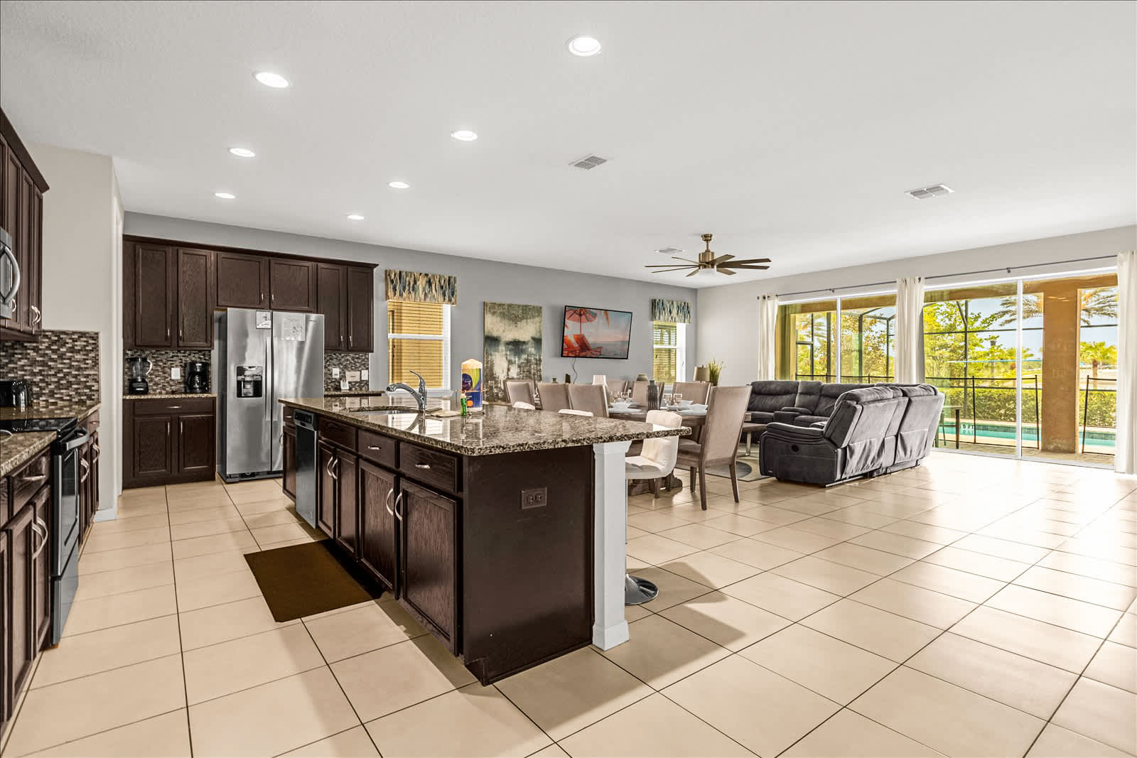 Kissimmee Villa: 9BR Retreat, Sleeps 18