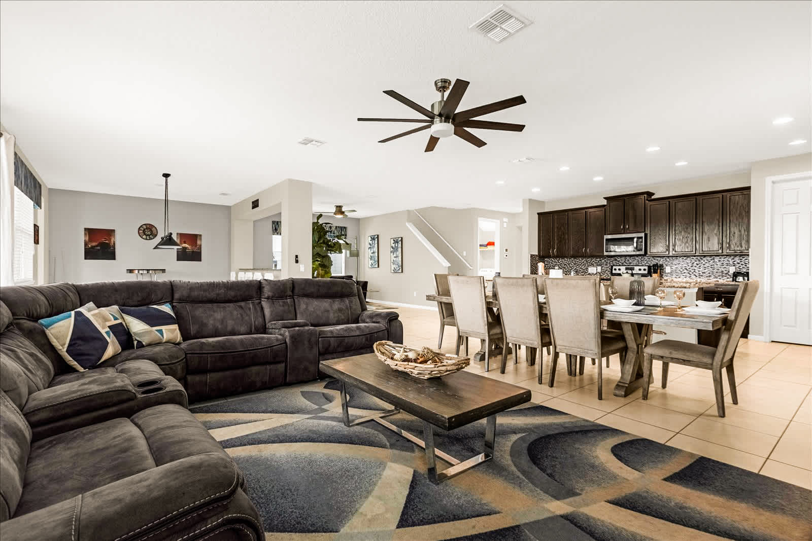 Kissimmee Villa: 9BR Retreat, Sleeps 18