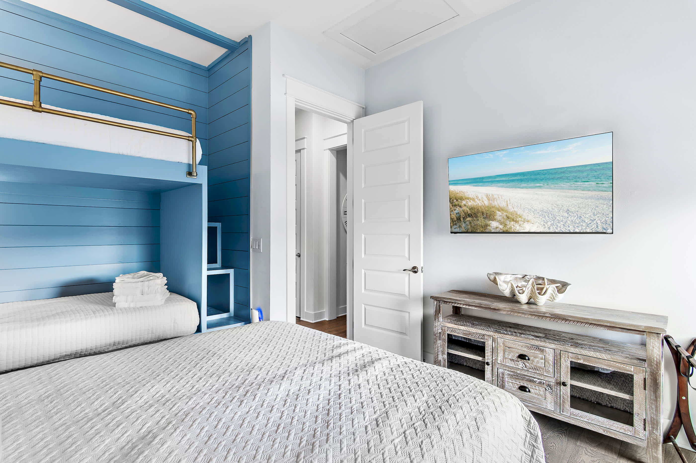 Dune Haven 25