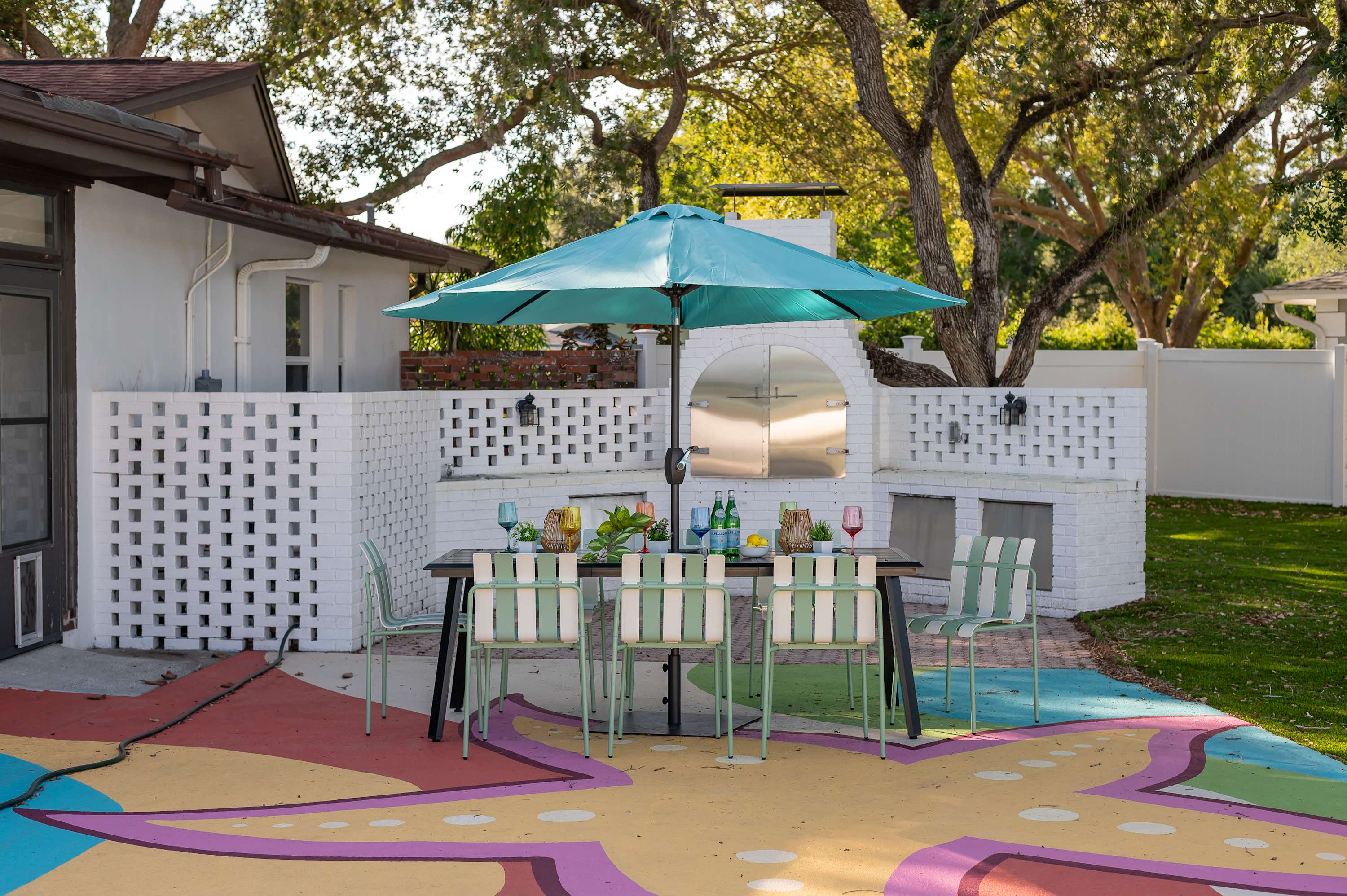 Tropical getaway w Pool, Pickleball & Game Room