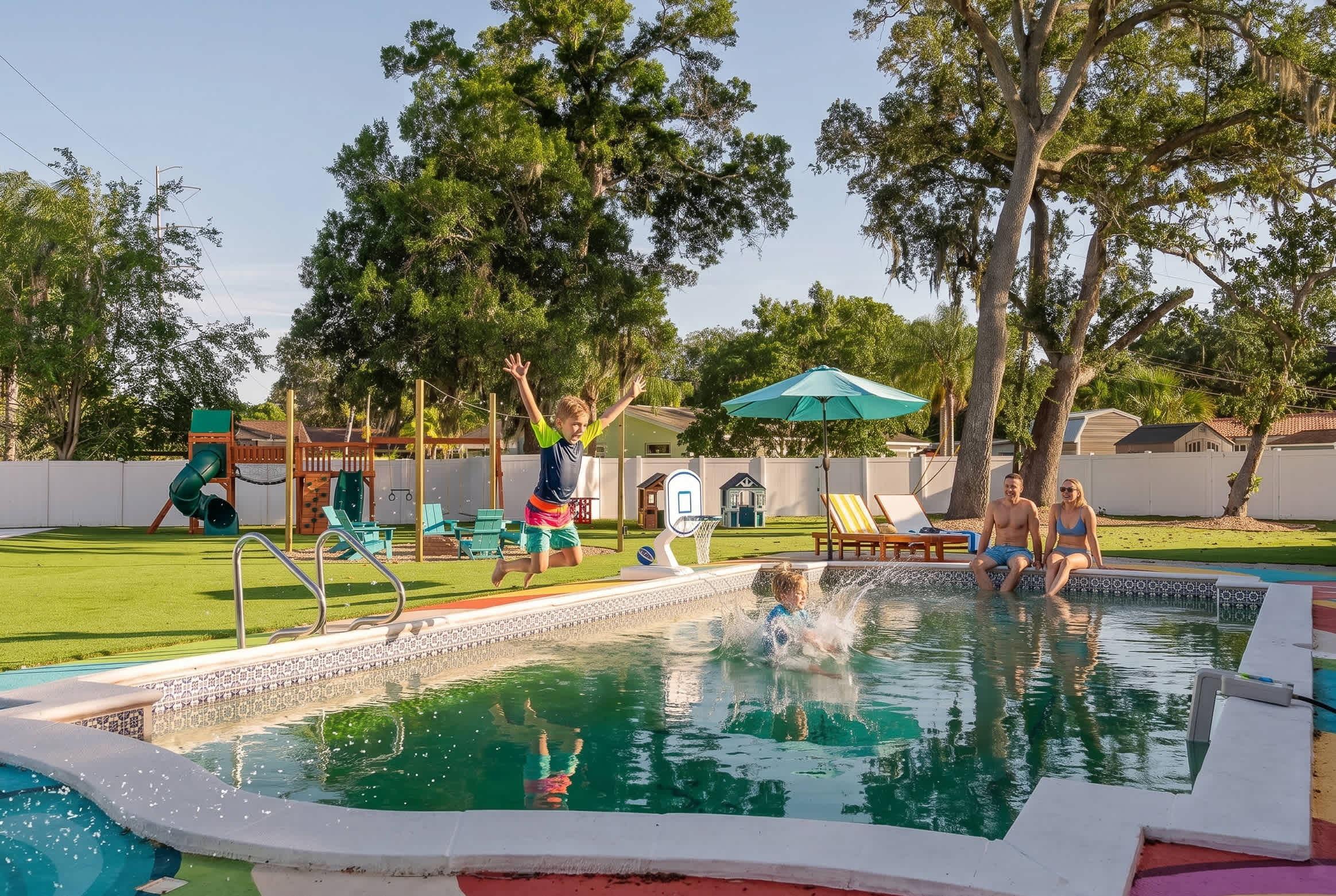 Tropical getaway w Pool, Pickleball & Game Room