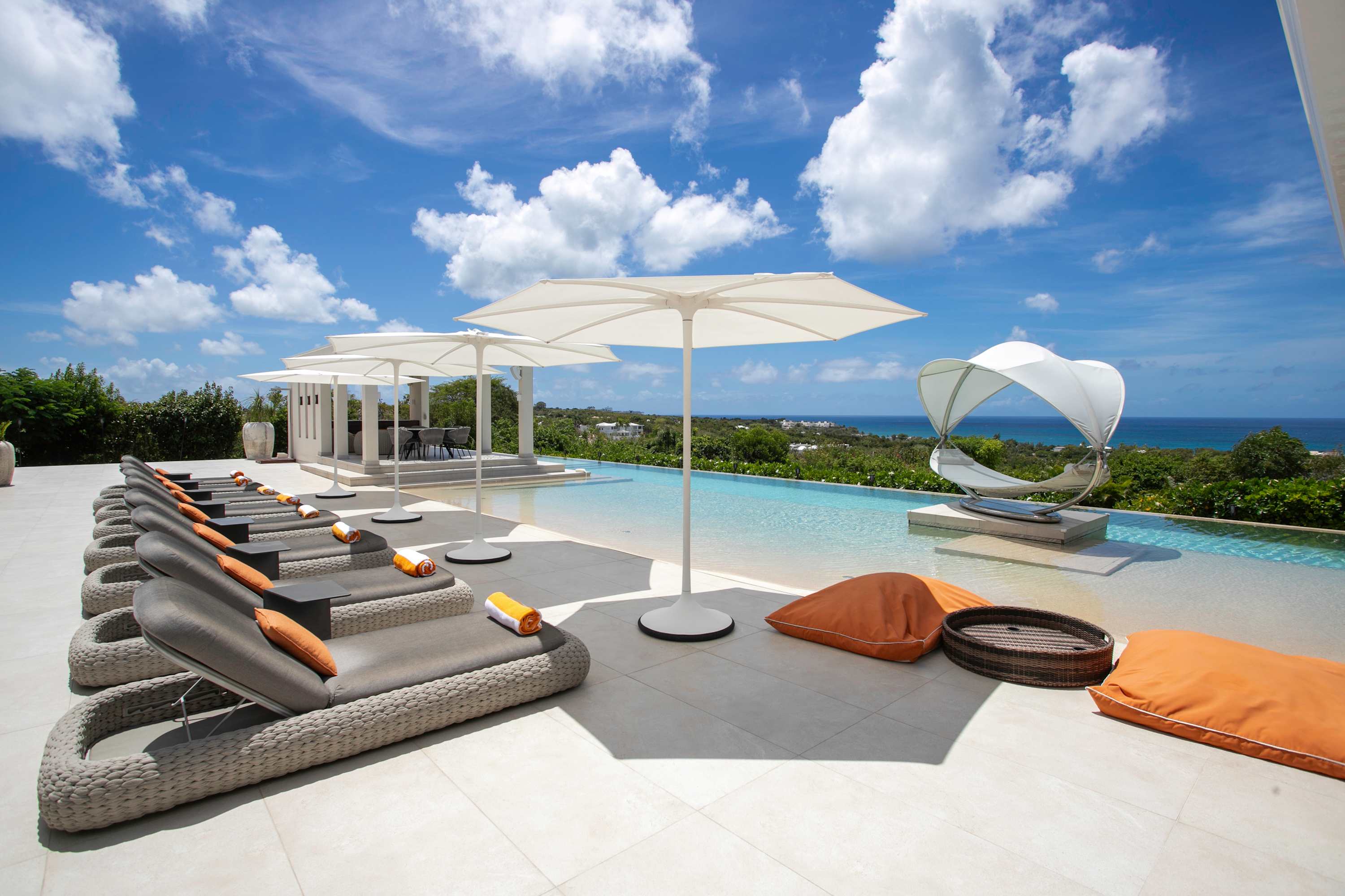 Avanti (4 bedrooms) - Luxury villa with pool, Terres Basses, St...