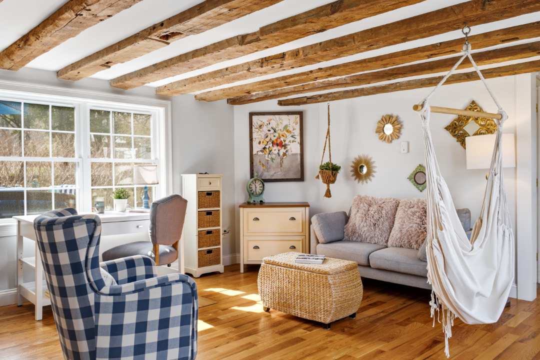 Porch & Porpoise – Cozy Retreat 3