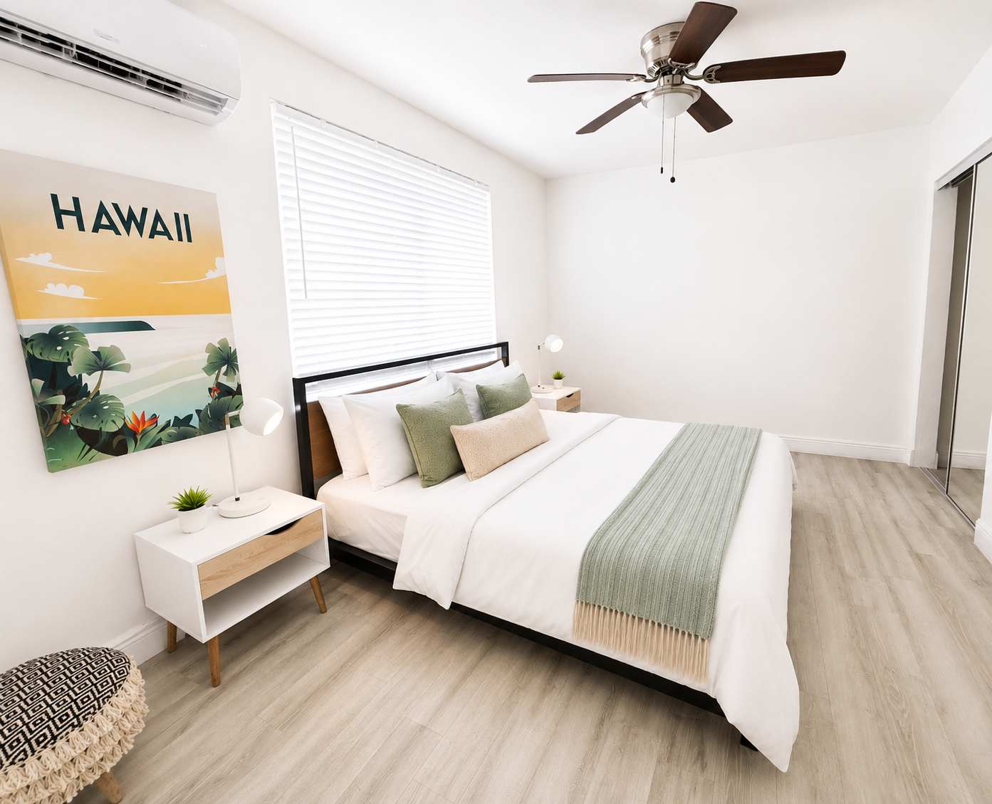 Hollywood Beach Escape | King Bed + Full Kitchen