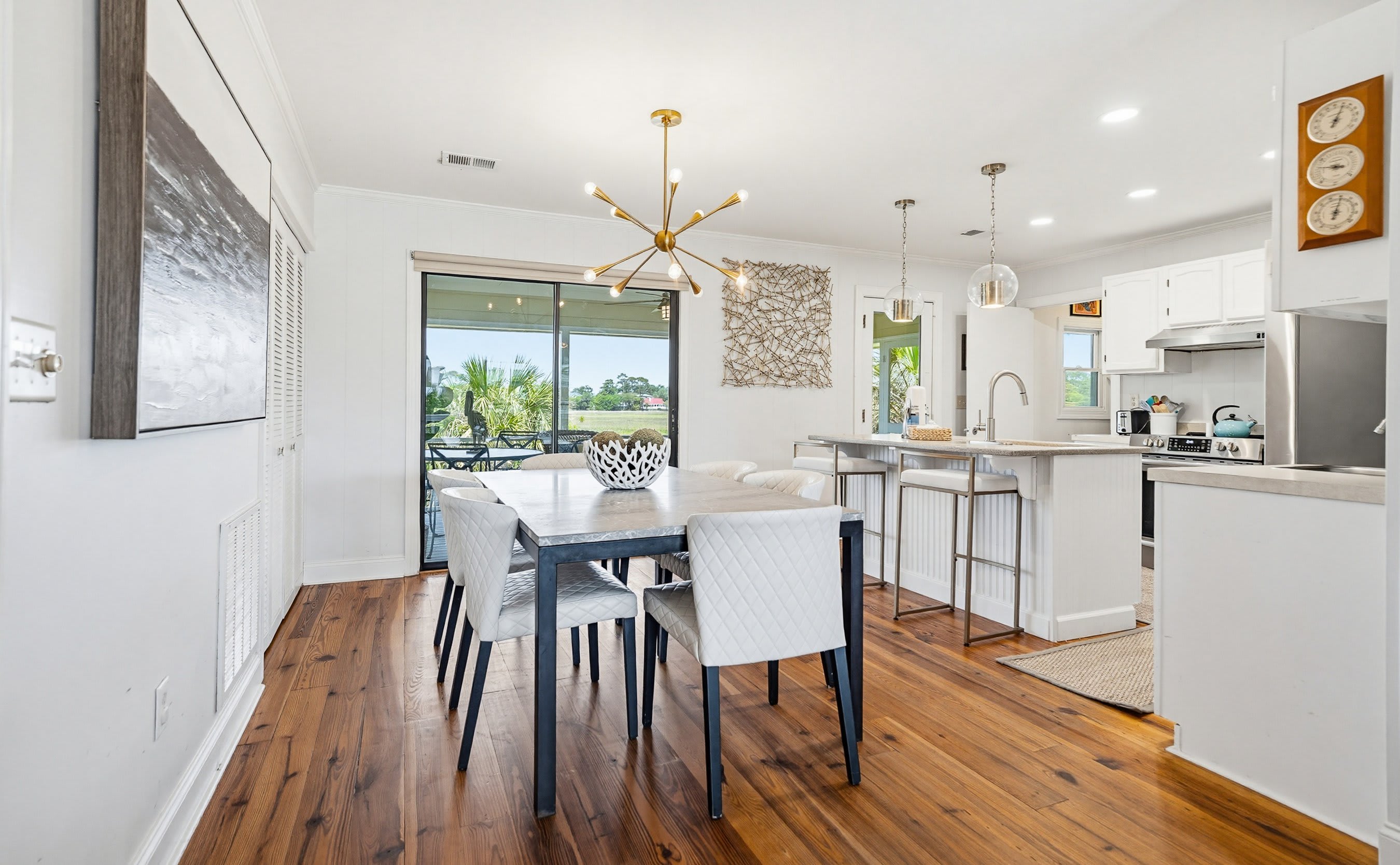 475 Tarpon Blvd 5