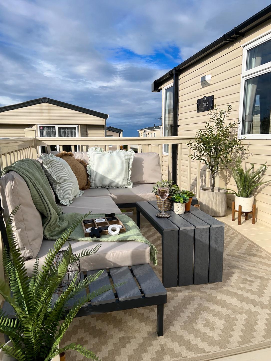 View Free Parking - Pease Bay Family Caravan -3BR- WiFi Free Parking - Pease Bay Family Caravan -3BR- WiFi serviced apartment - UK - VivreStays