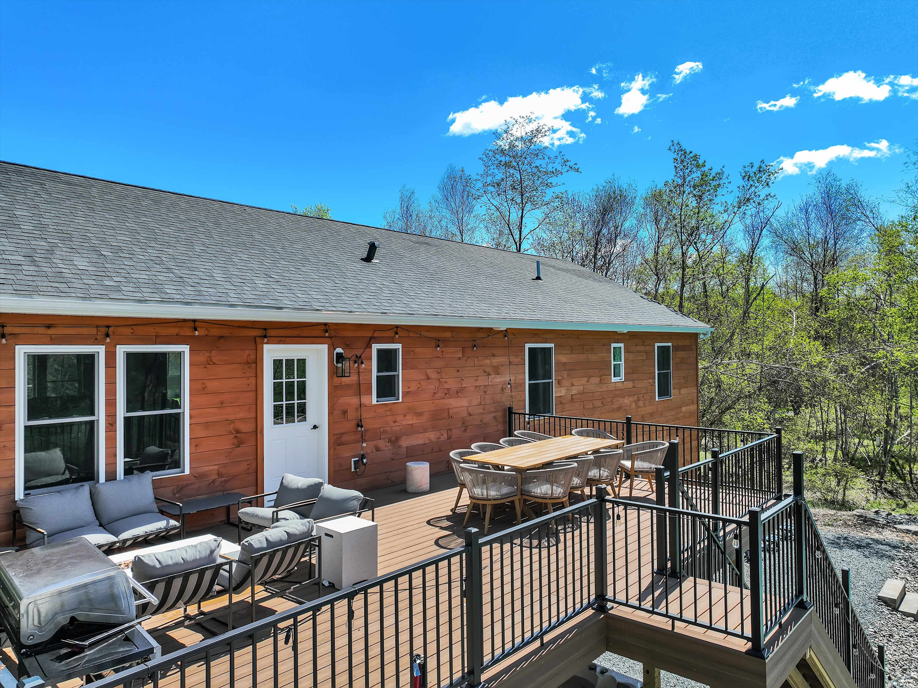 ELK COVE - Modern Pocono Cabin - Pool + Pickleball