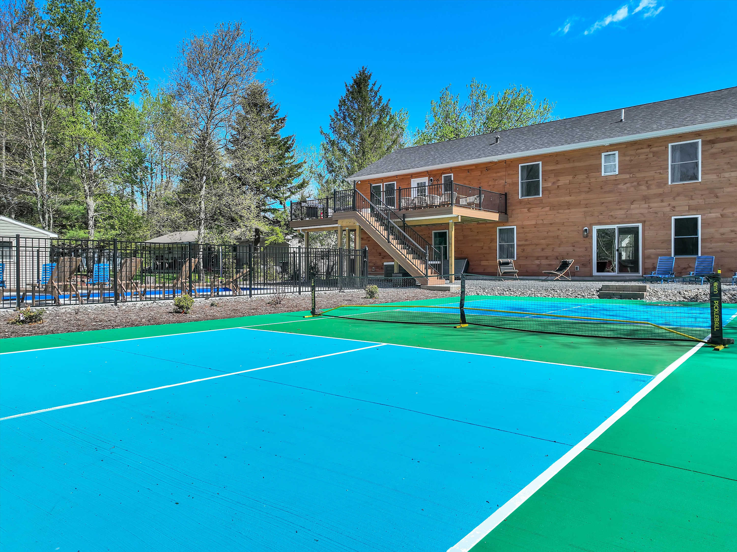 ELK COVE - Modern Pocono Cabin - Pool + Pickleball