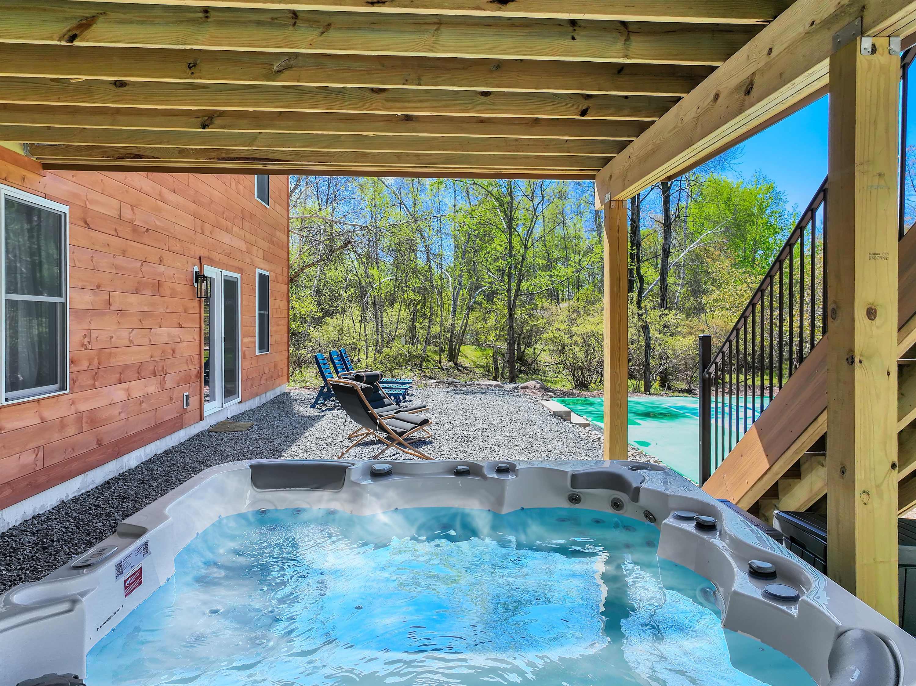 ELK COVE - Modern Pocono Cabin - Pool + Pickleball