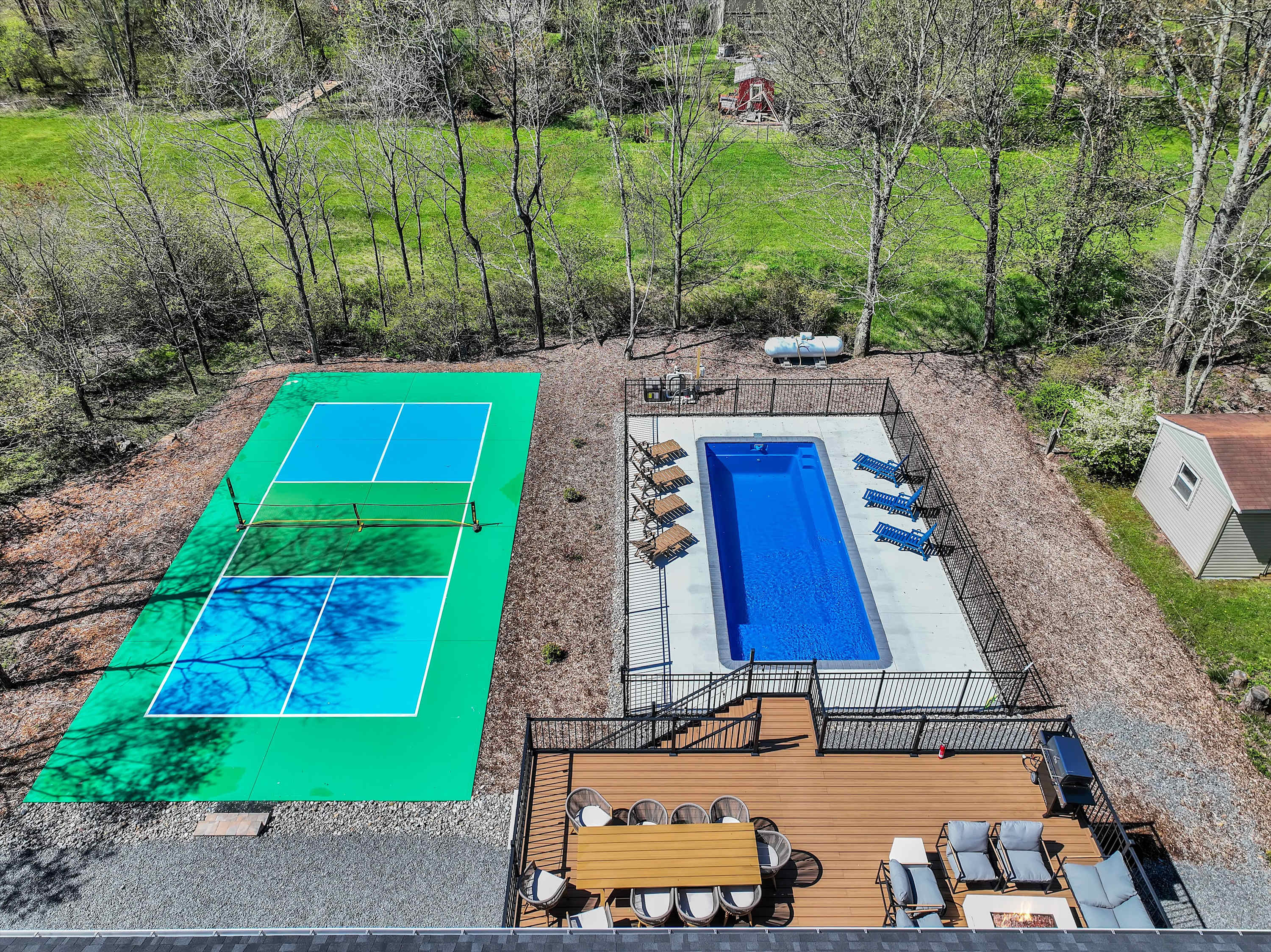 ELK COVE - Modern Pocono Cabin - Pool + Pickleball