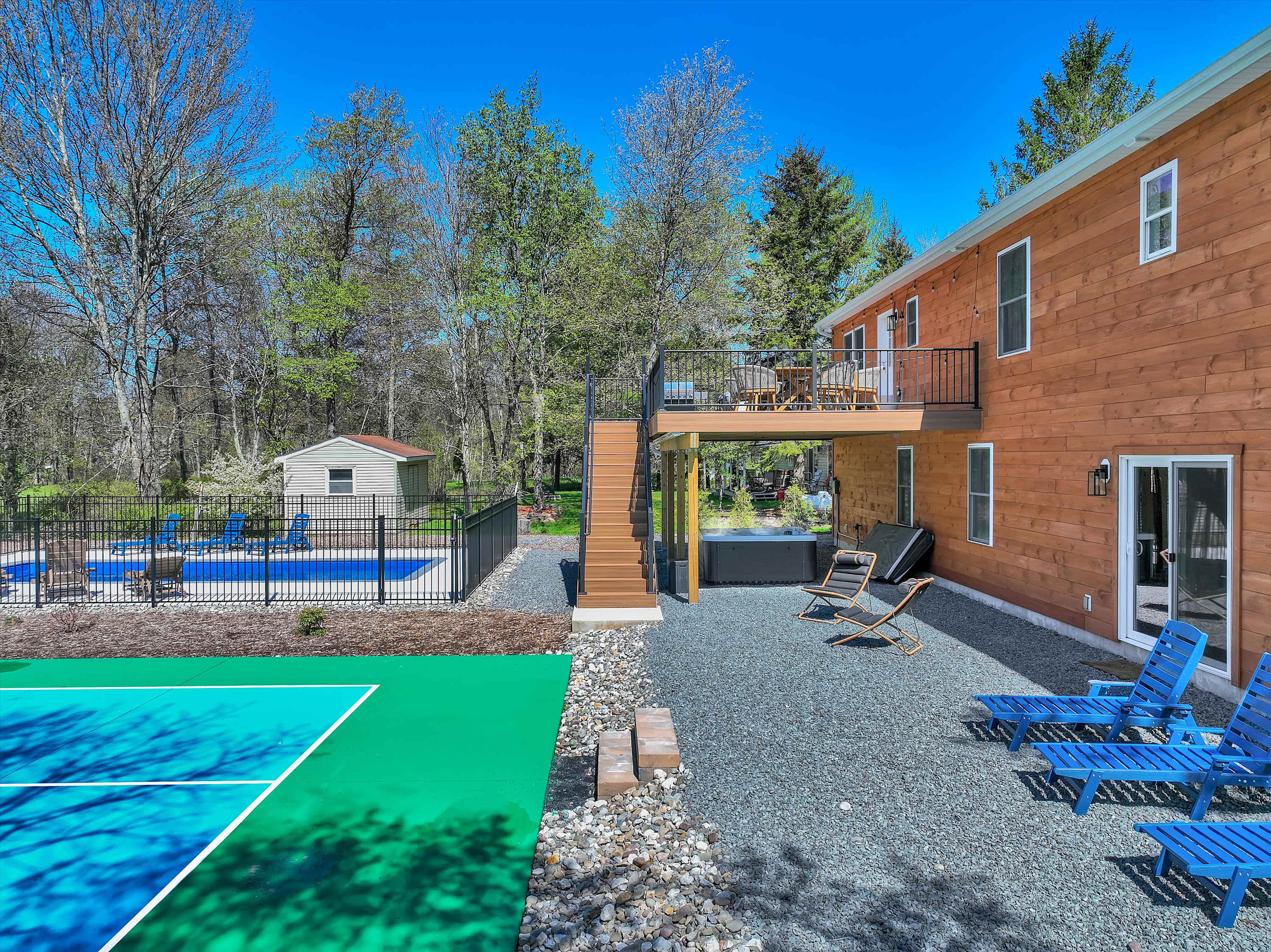 ELK COVE - Modern Pocono Cabin - Pool + Pickleball