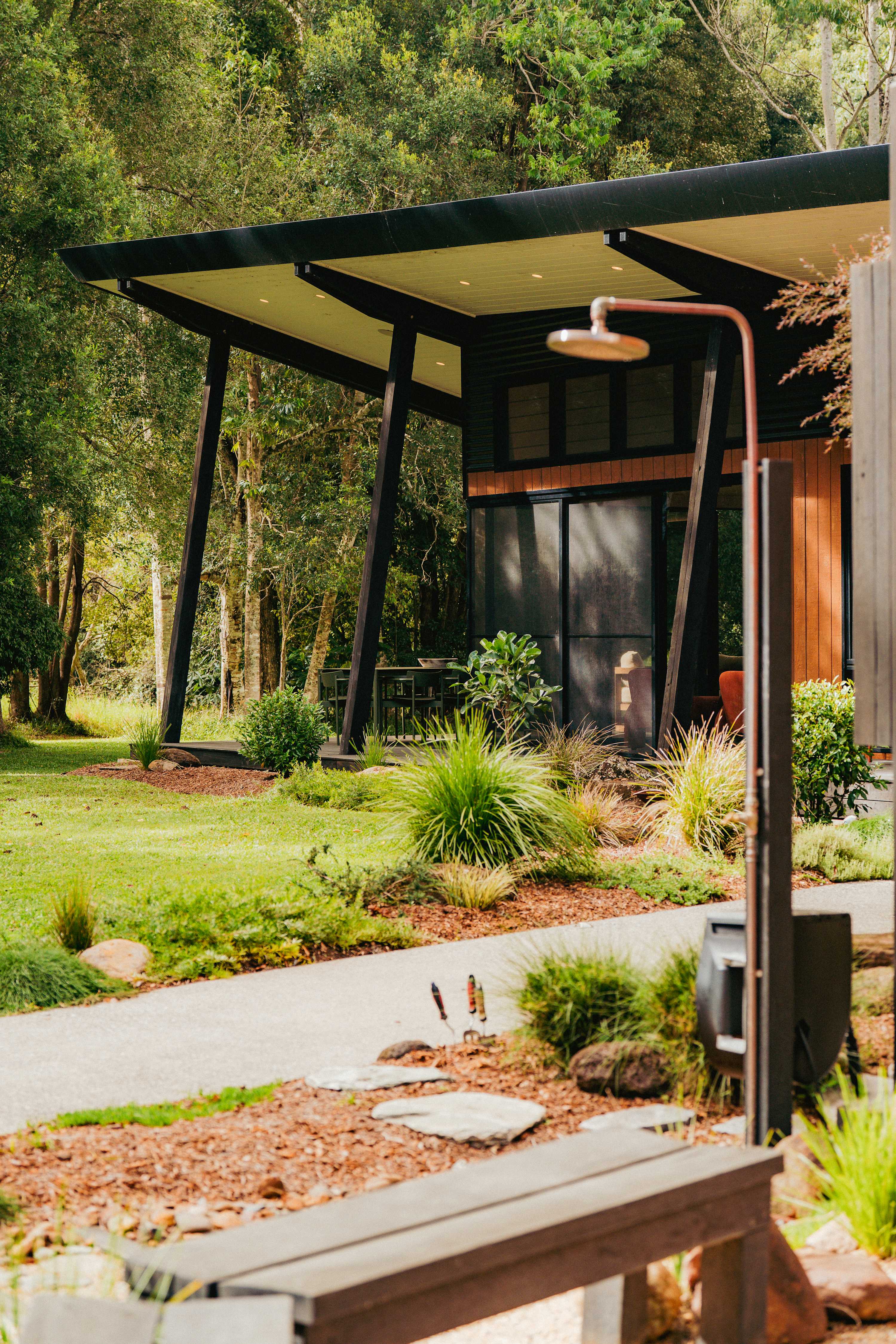 Whispering Creek – Luxury Off Grid Escape