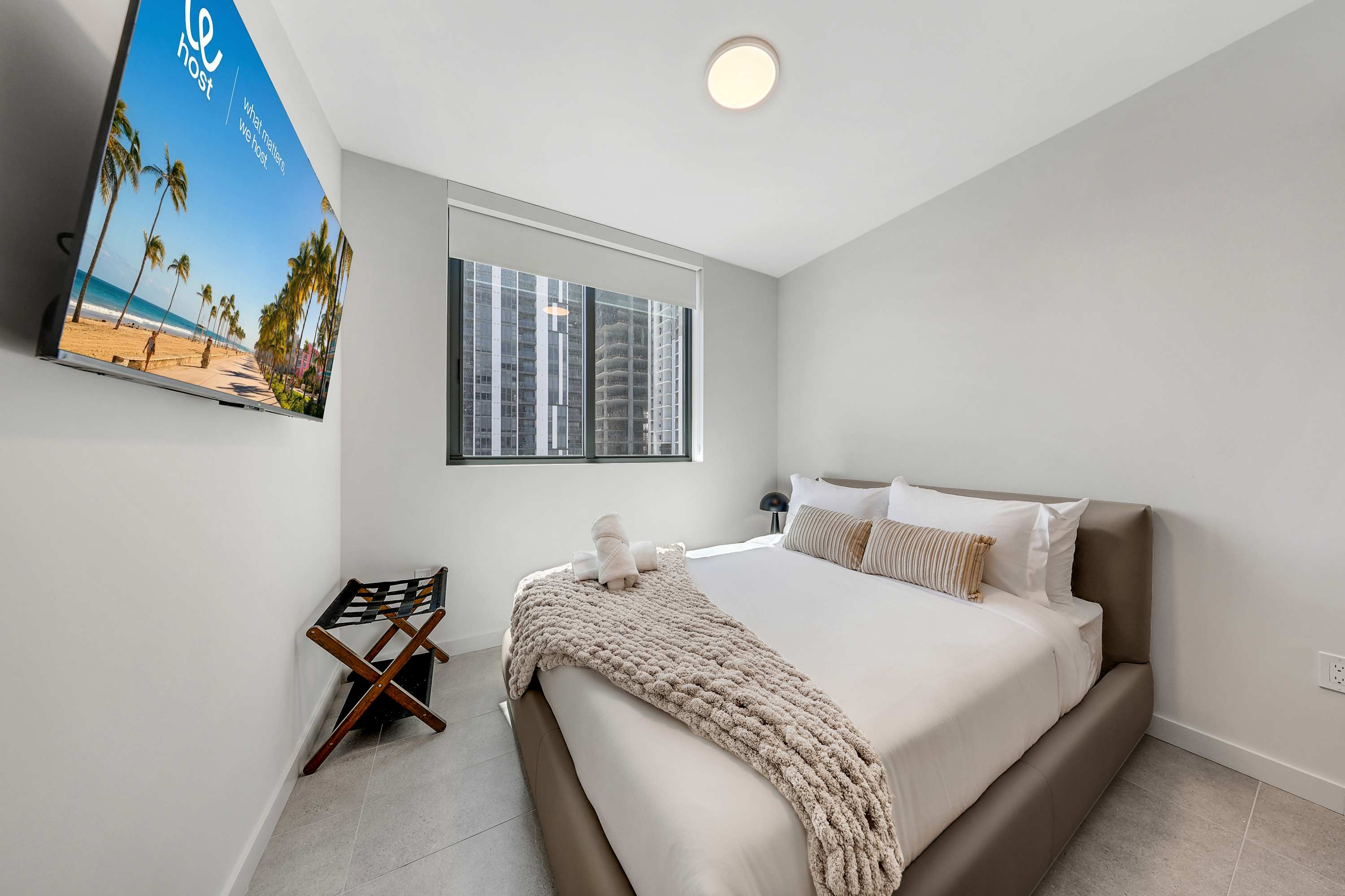 1 Mile FIFA Fan Fest | Luxury 1BR | Rooftop Pool