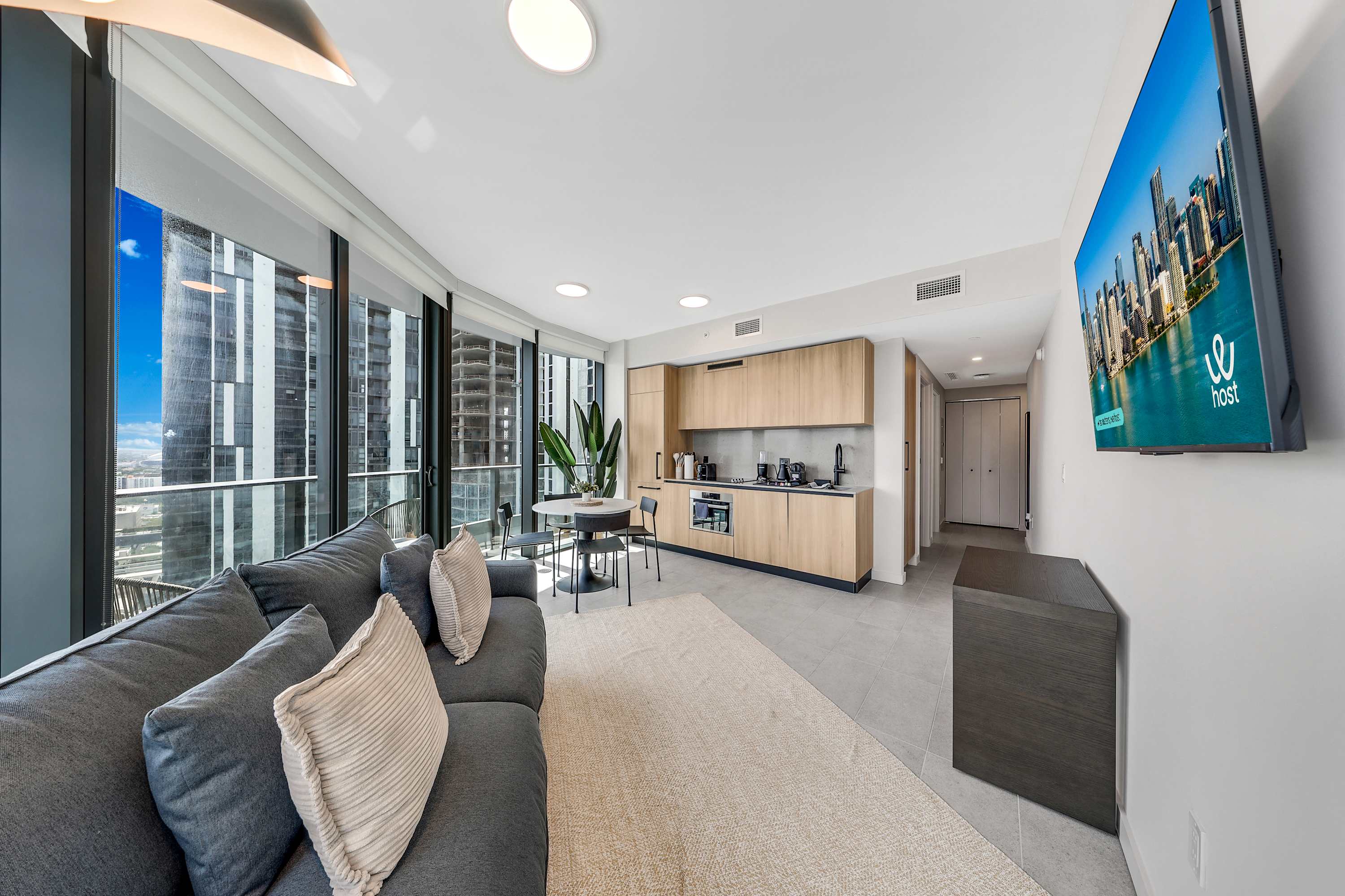 1 Mile FIFA Fan Fest | Luxury 1BR | Rooftop Pool
