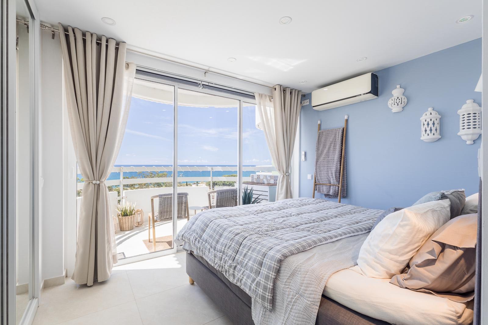 Oceanview 24 - Luxury Coastal Retreat