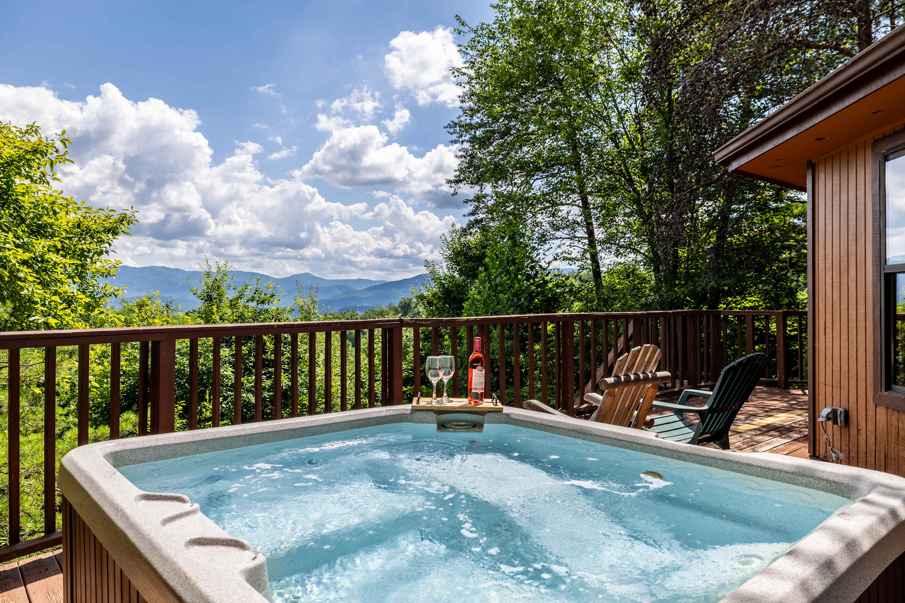 Mountain Cabin with Hot Tub, Game Room & BBQ Grill