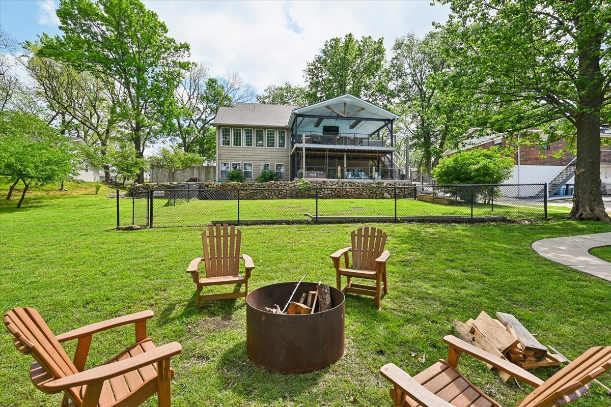 Backyard fire pit