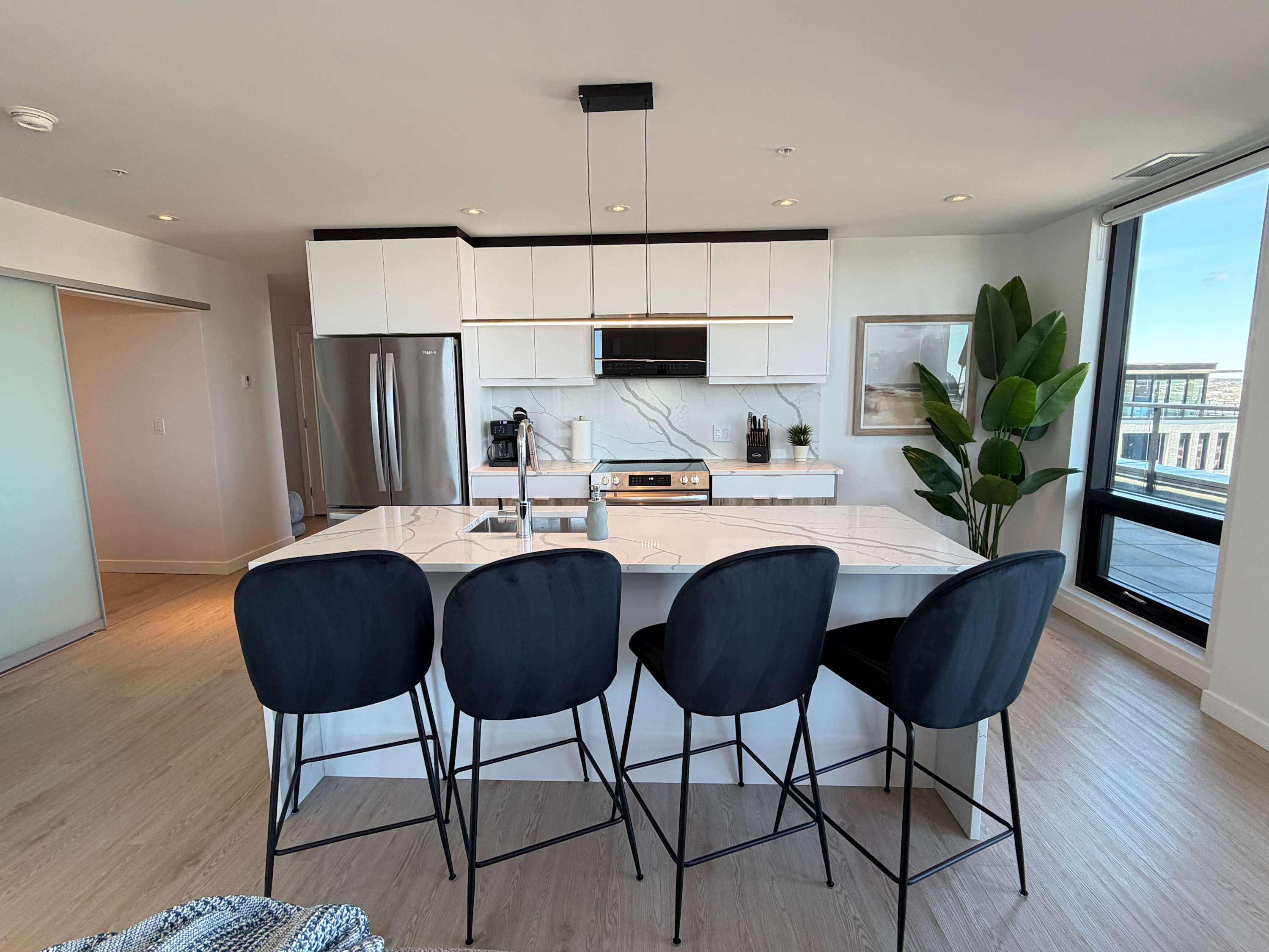 Waterview 2 BR / 2 Bath penthouse in Northend HFX.