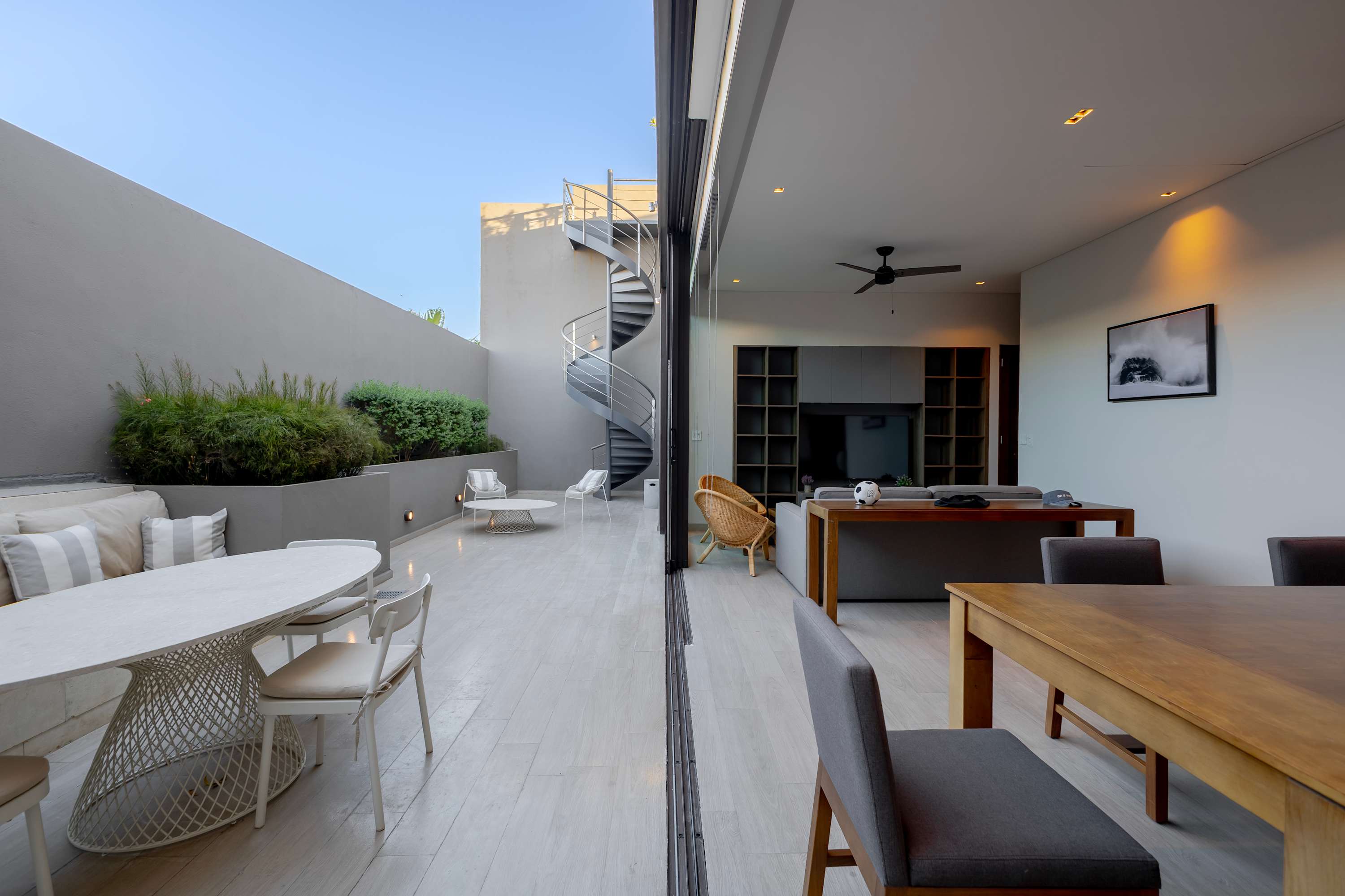 Capitalia | Waterfront and Panoramic Cabo Skies