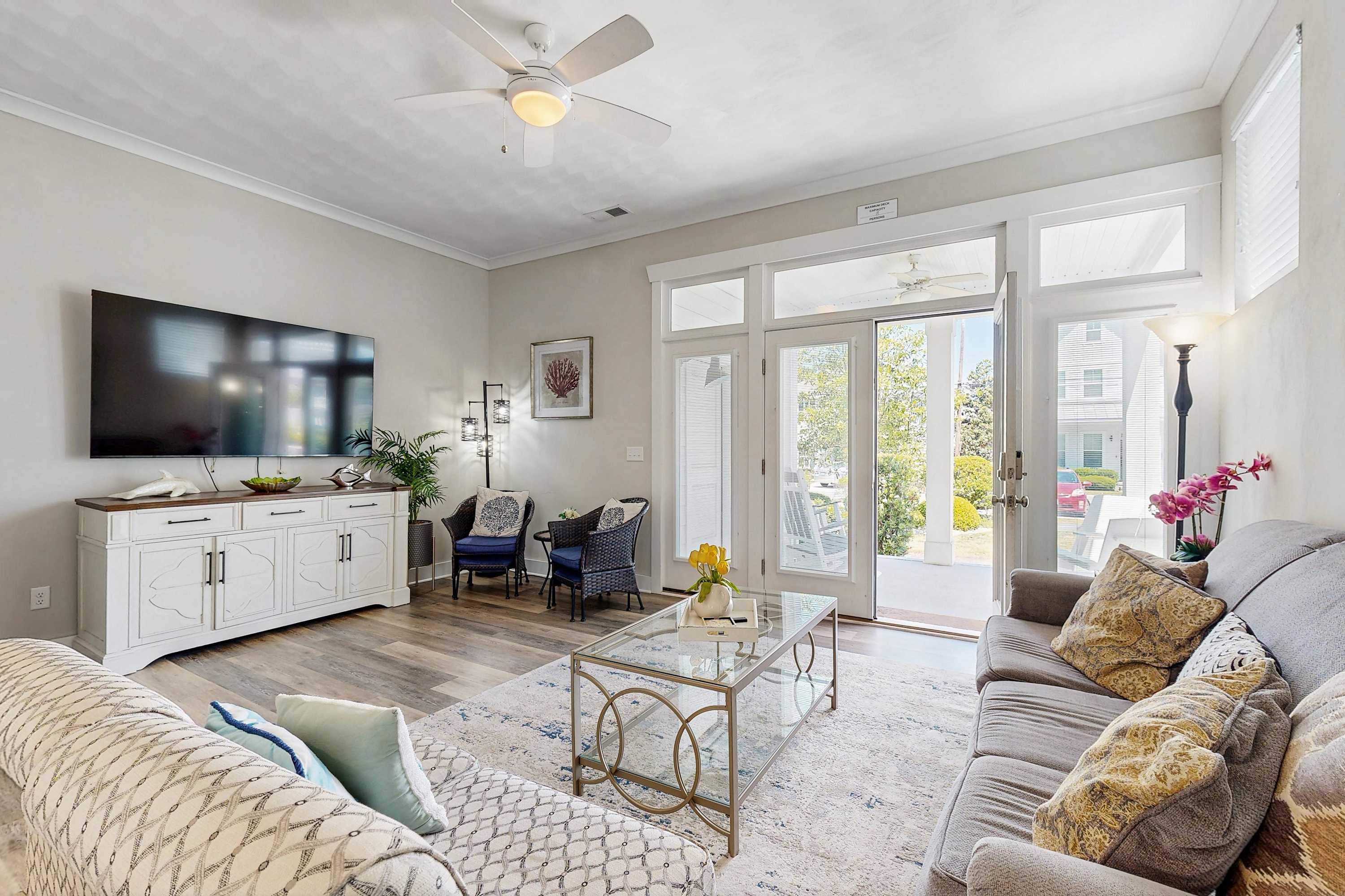 Virginia Beach townhouse, walk to boardwalk