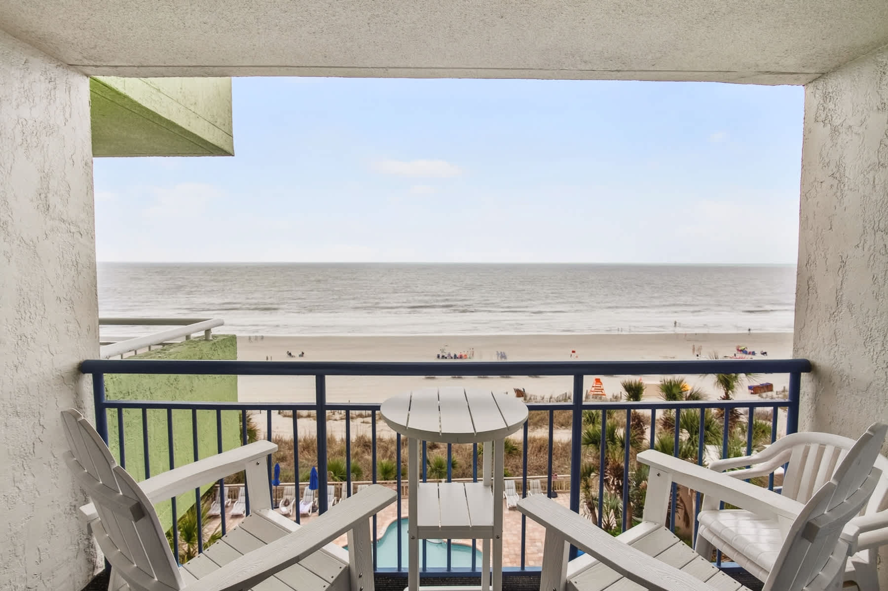 Coral Beach Getaway Oceanfront Pools Lazy River | Photo 4