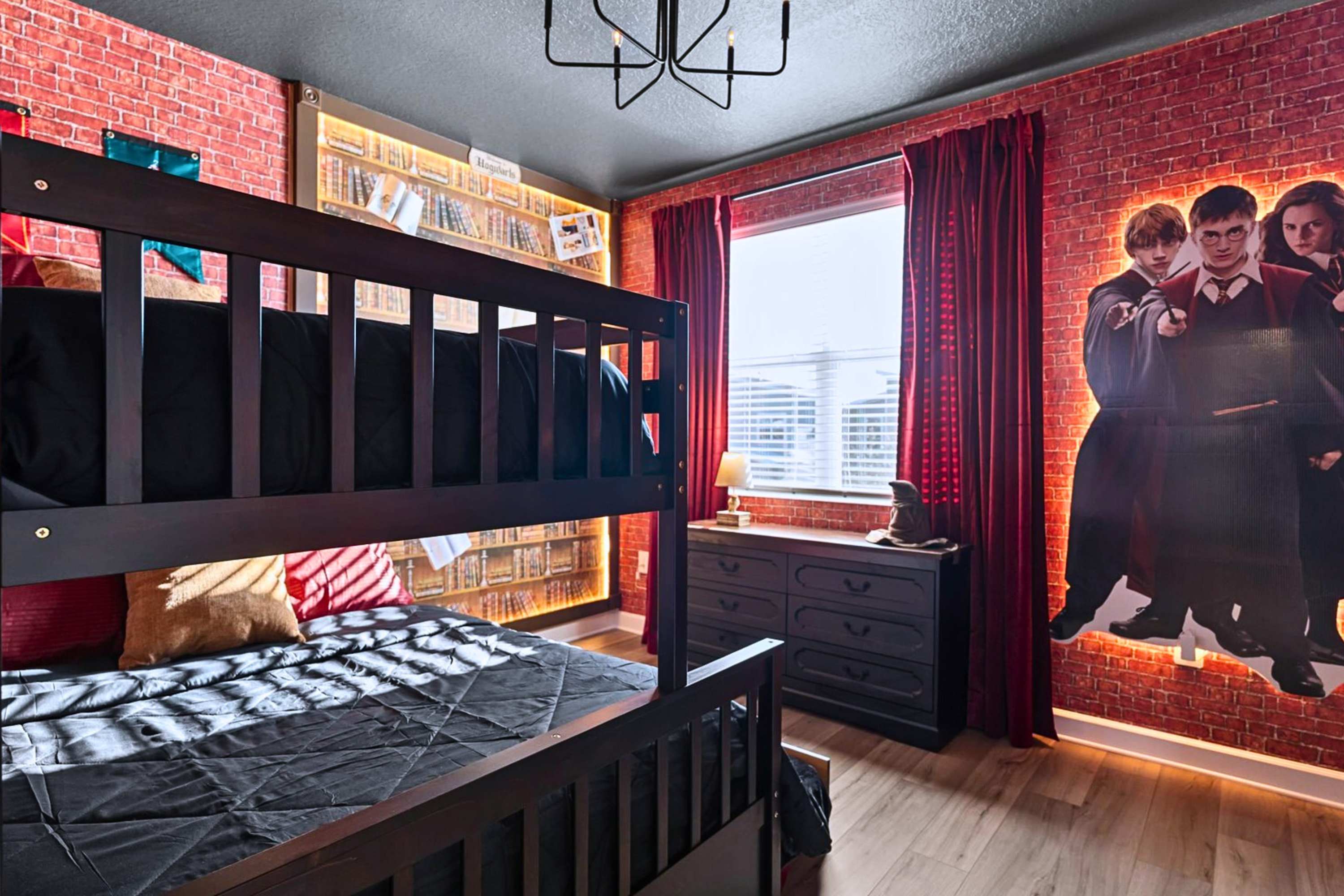 Themed bunk bedroom – A fan favourite! – Fun décor and creative styling make this room unforgettable for young guests
