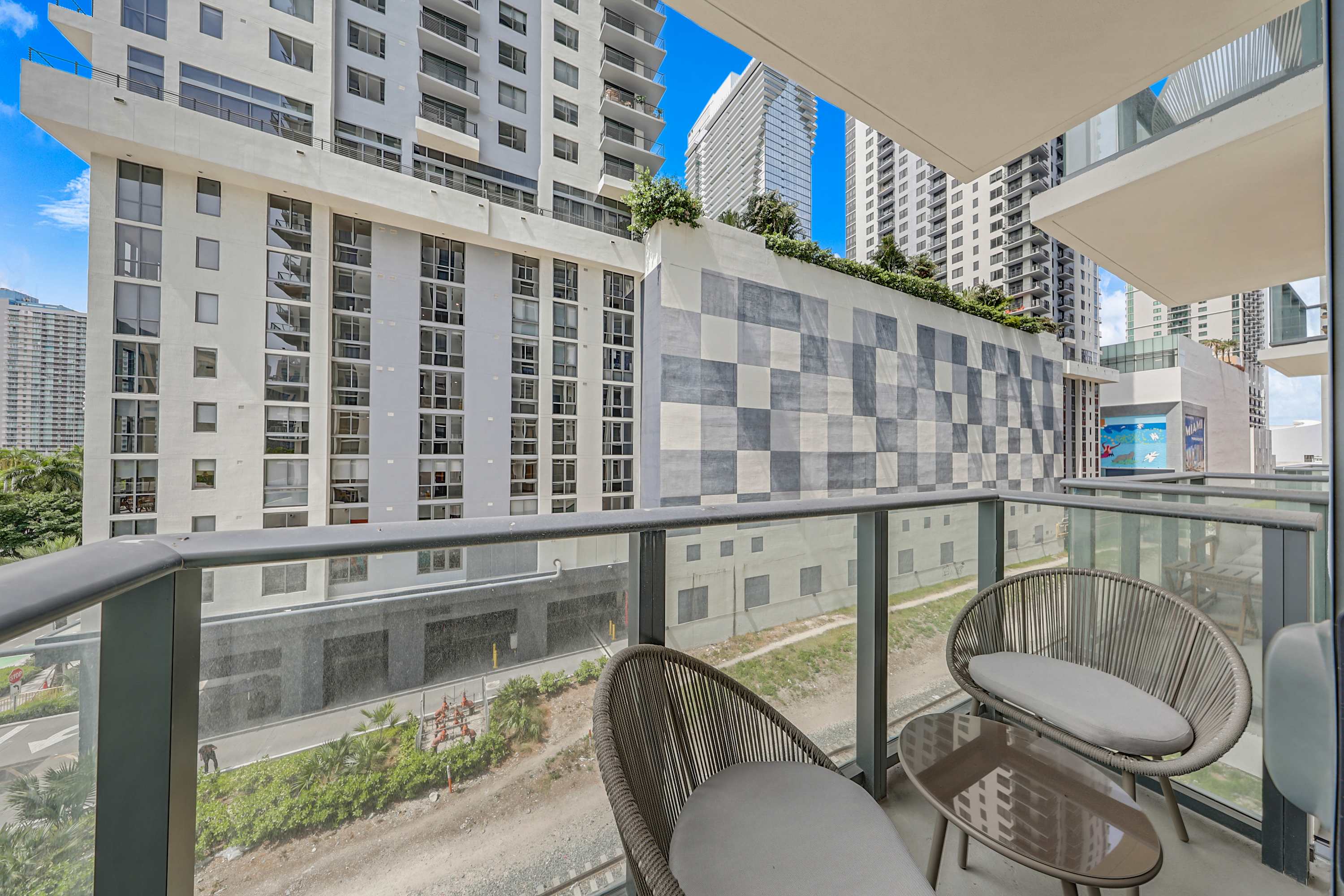 FIFA Fan Fest 10Min Walk | 1BR Condo | Pool & Gym