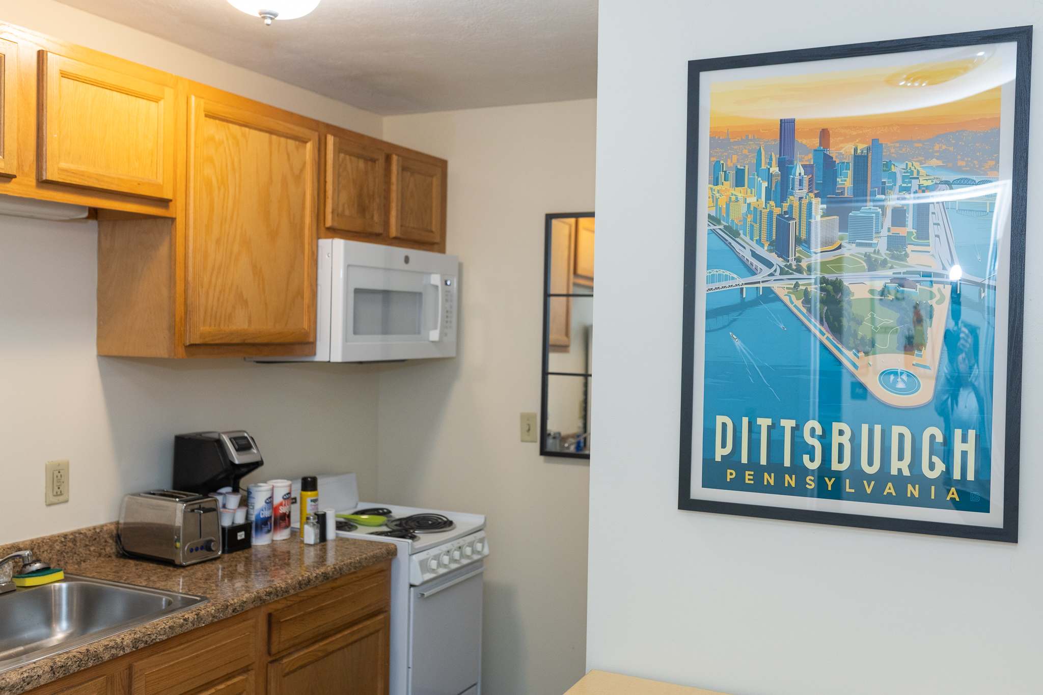 2 Bedroom Downtown Apartment | Perfect for Groups & Families