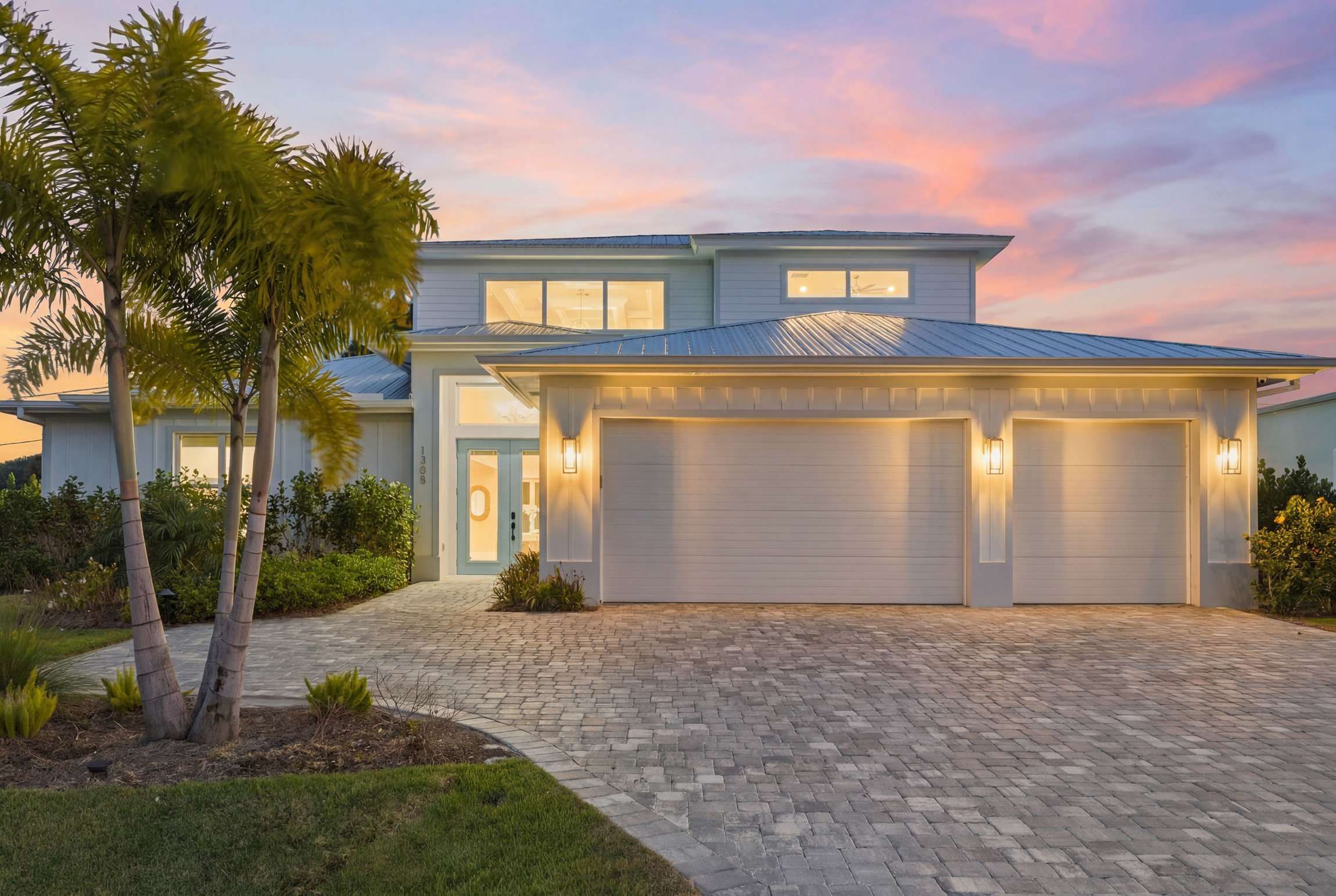 Central Naples Luxury Pool Spa and Prime Location | Photo 52