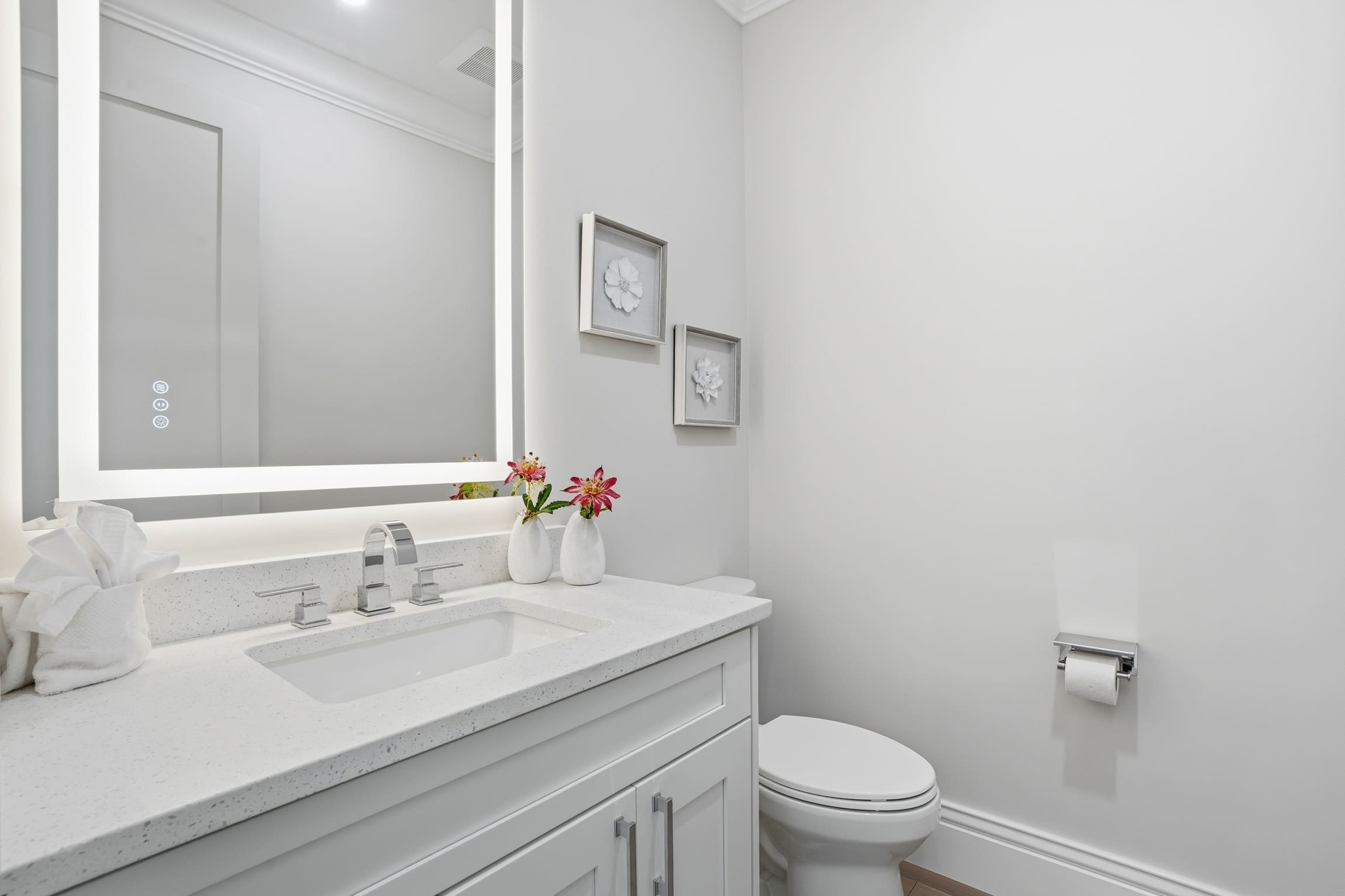 Central Naples Luxury Pool Spa and Prime Location | Photo 16