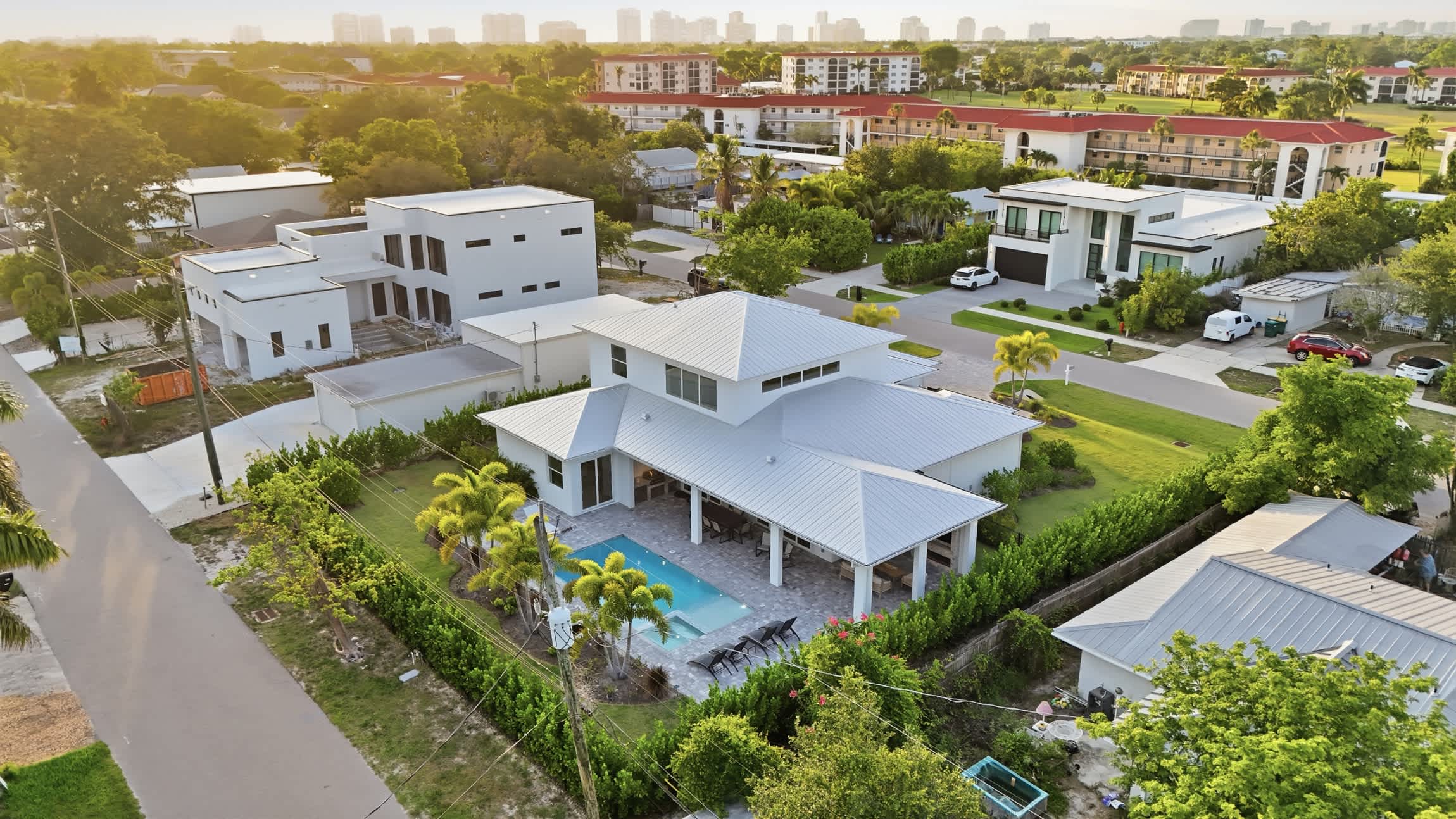 Central Naples Luxury Pool Spa and Prime Location | Photo 70