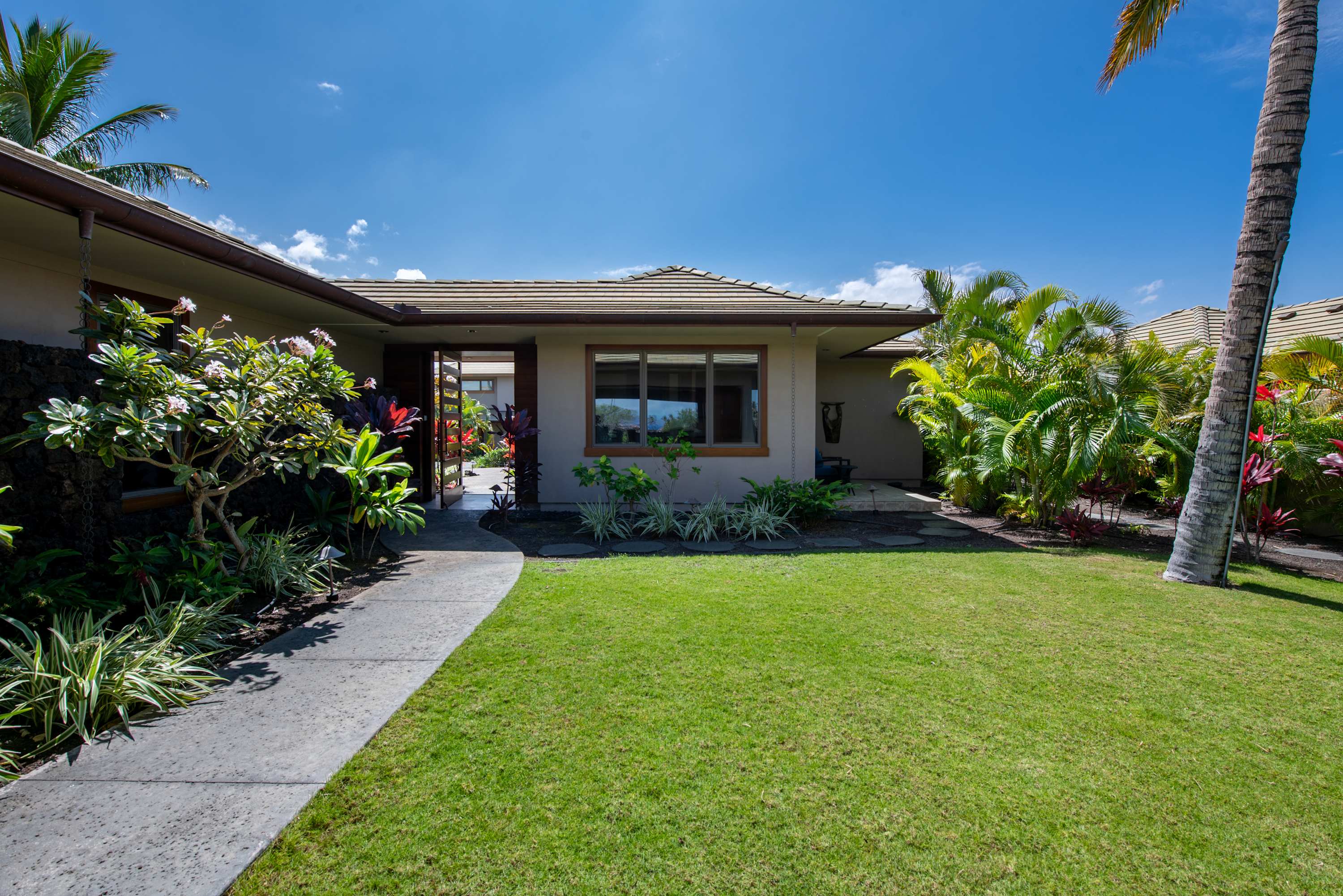 Aloha Nui at Residences of Laulea, Big Island, Hawaii, by Luxus Vacation Properties