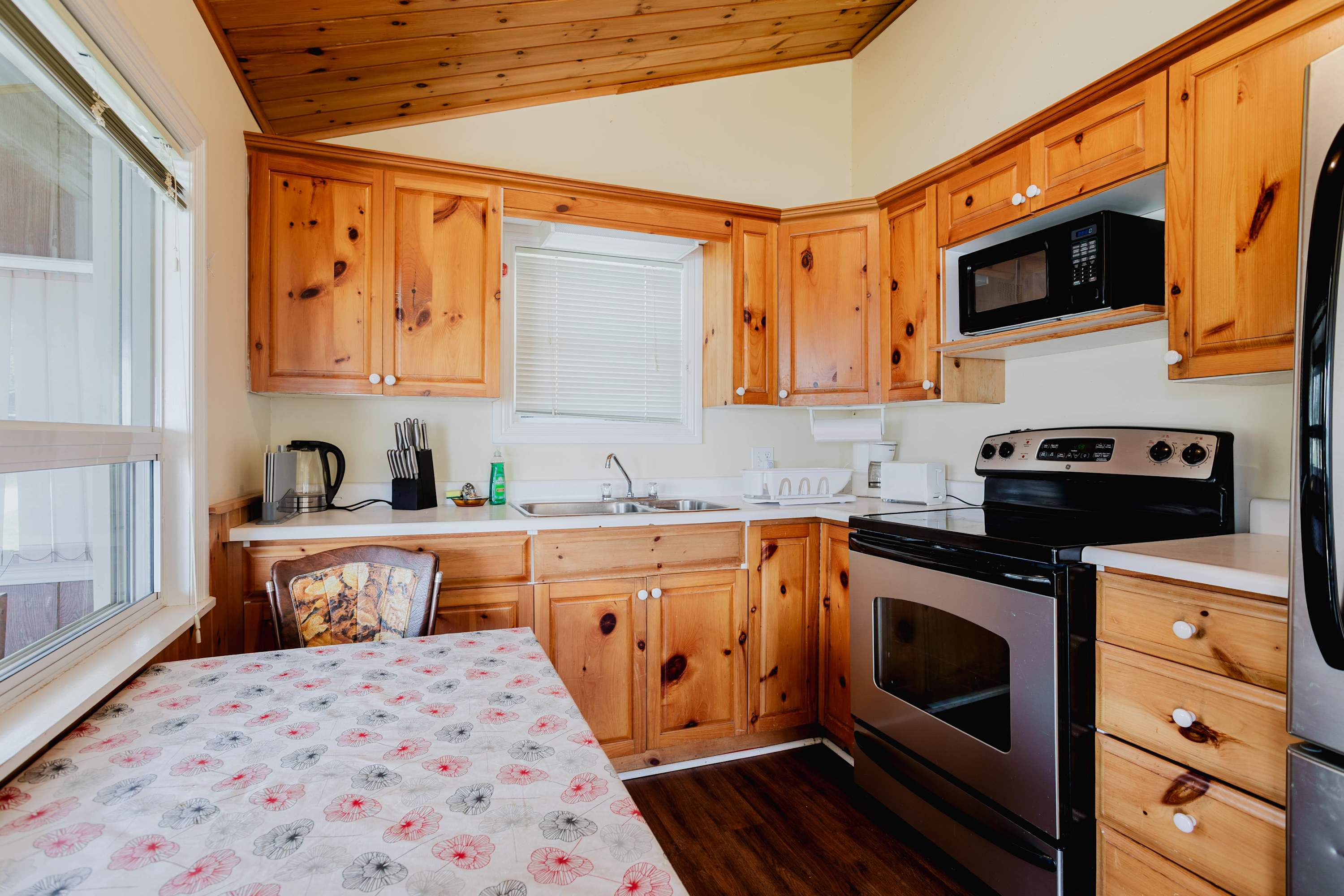 2-Bedroom Cottage #11 - Ambleside