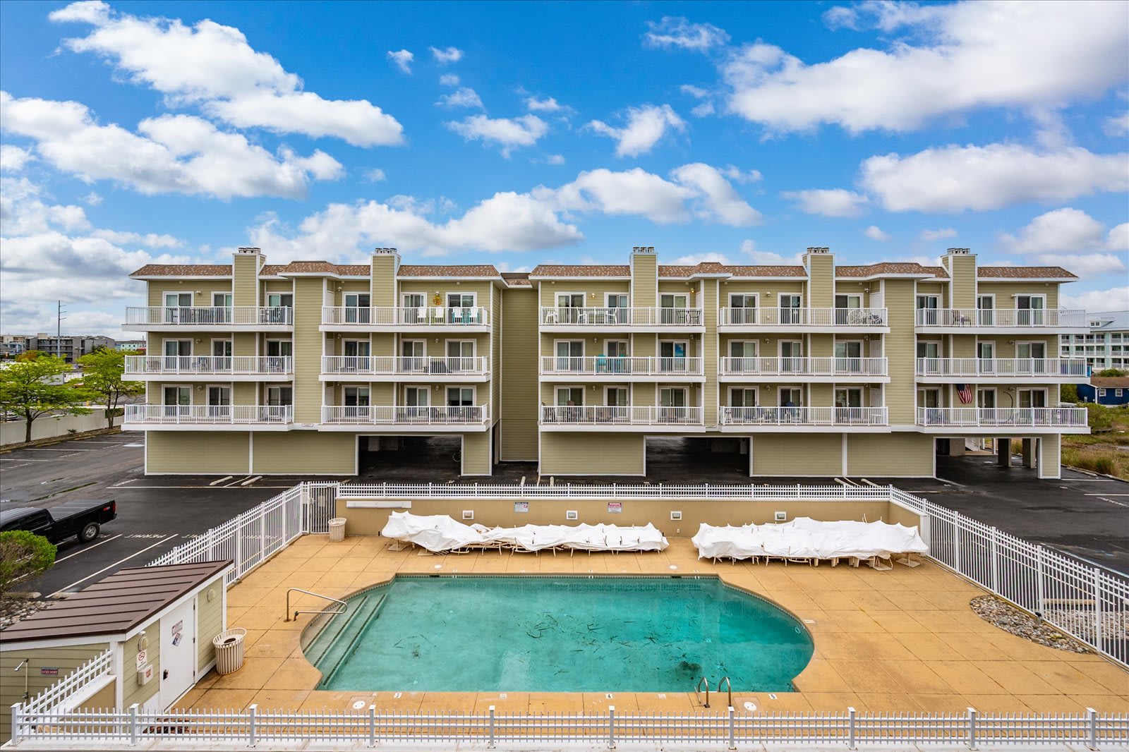 Bayview Condo with Pool and Short Walk to Beach | Photo 3