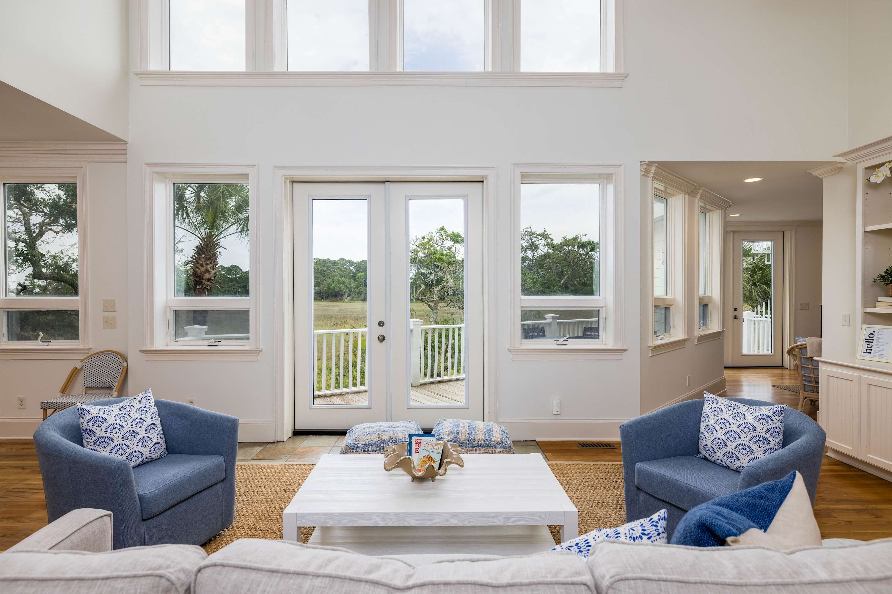 Living Room with Access to Balcony