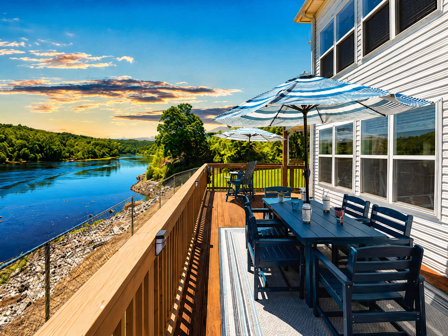 No Stairs, Lakeside, beautiful patio and yard
