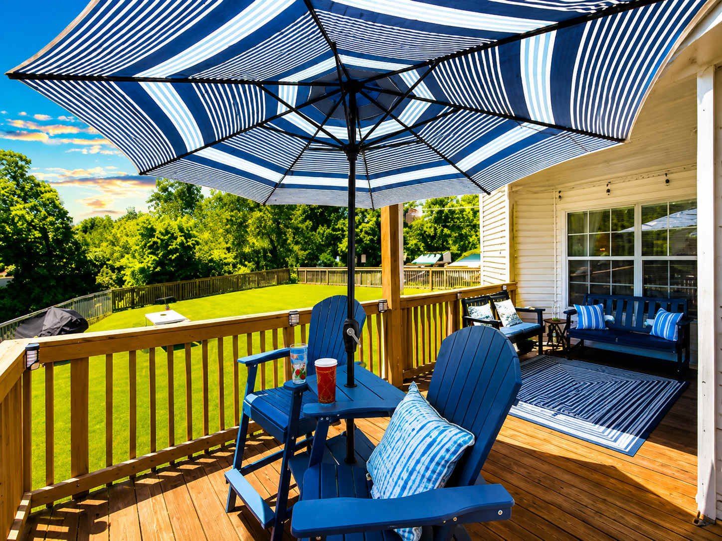 No Stairs, Lakeside, beautiful patio and yard