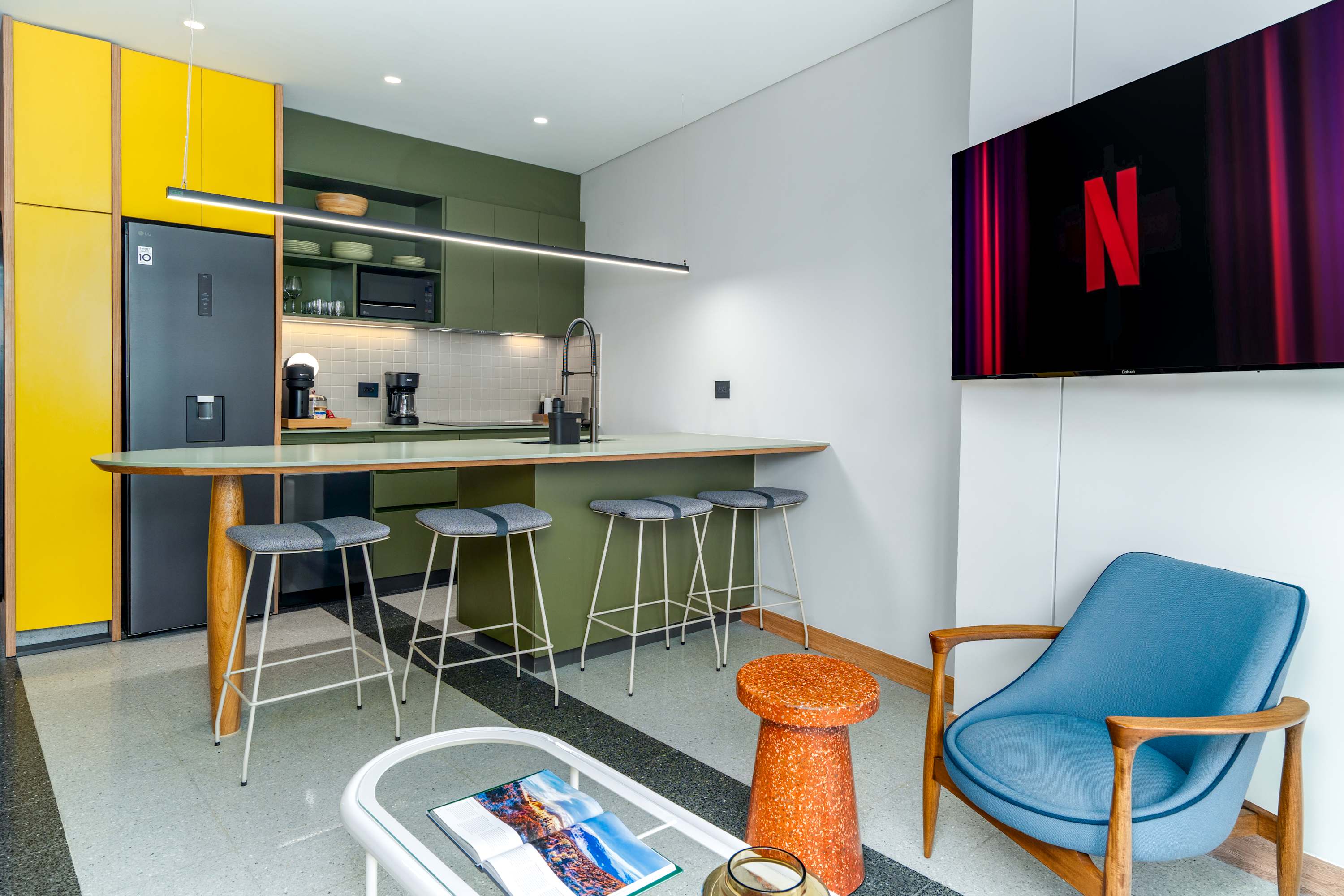 Deluxe 3-Bed Beauty In Gastronomic Granada | 304 in Calle 21 Norte 9 Norte22, 760046 Cali
