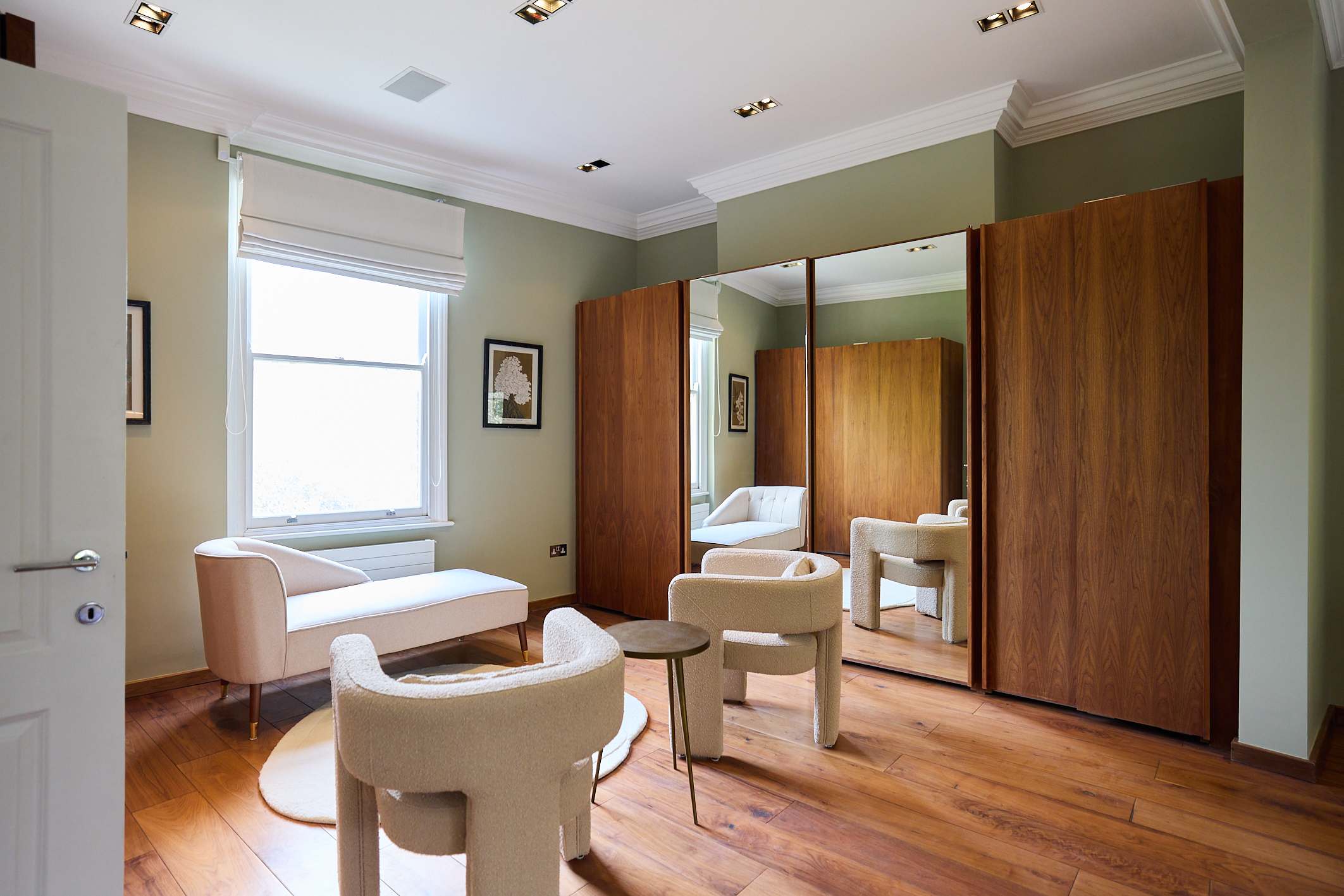 A Study in Timber & Glass by Abbey Road in Hamilton Gardens 26 NW8 9PU - Property image 20 - VivreStays
